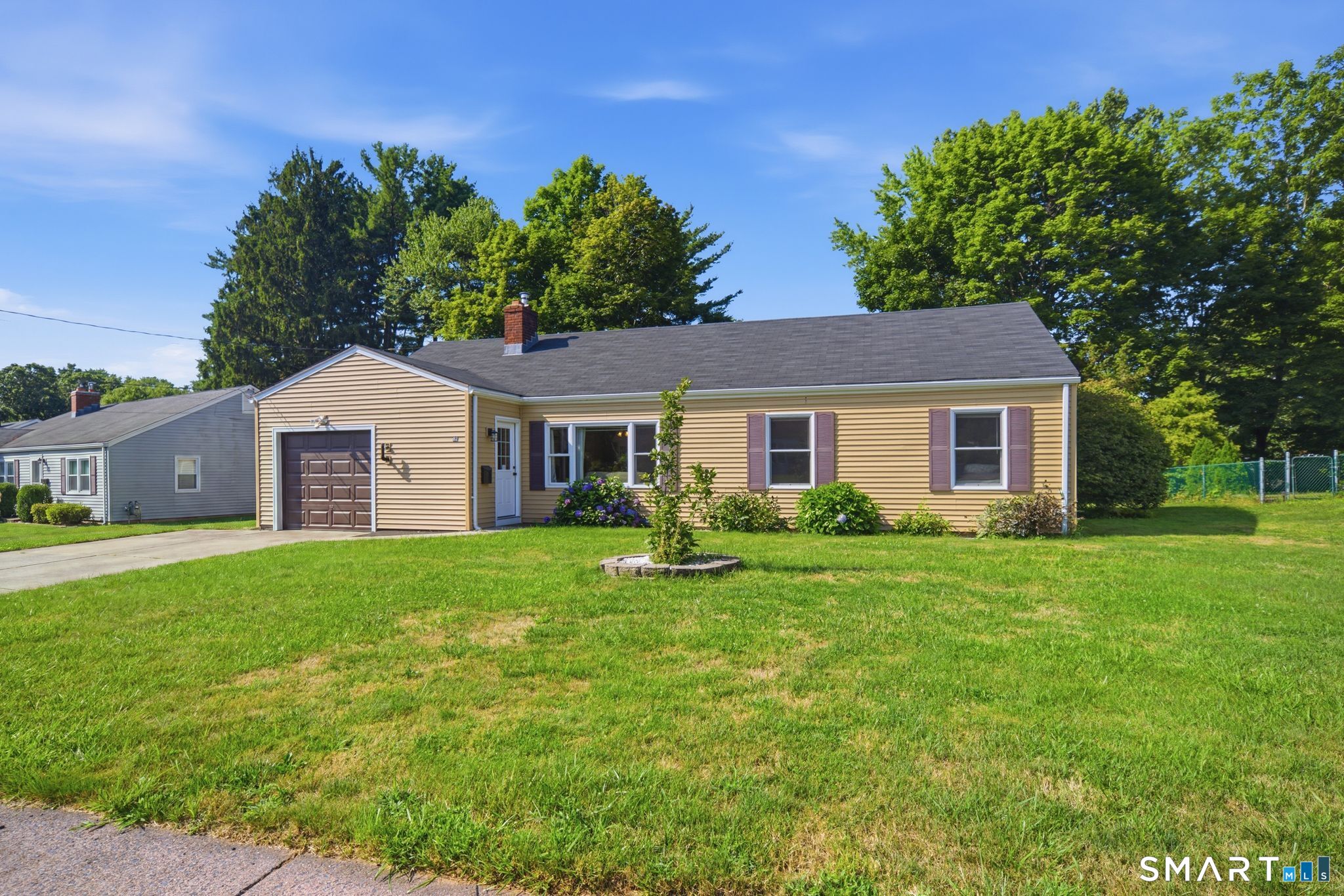 82 Weaver Road photo 3