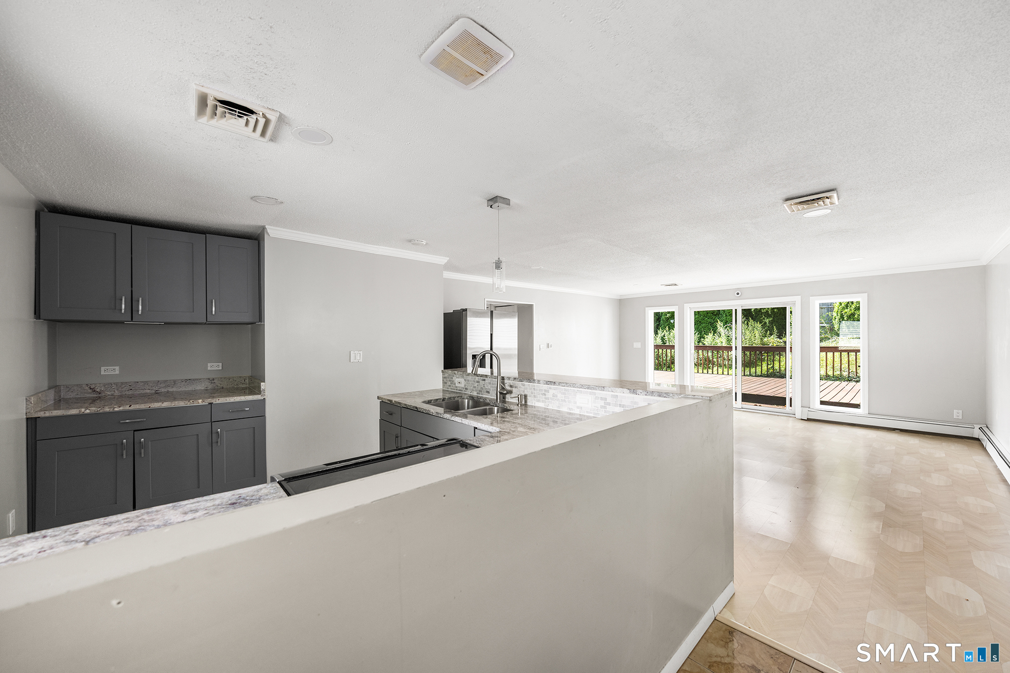 299 South Road photo 14
