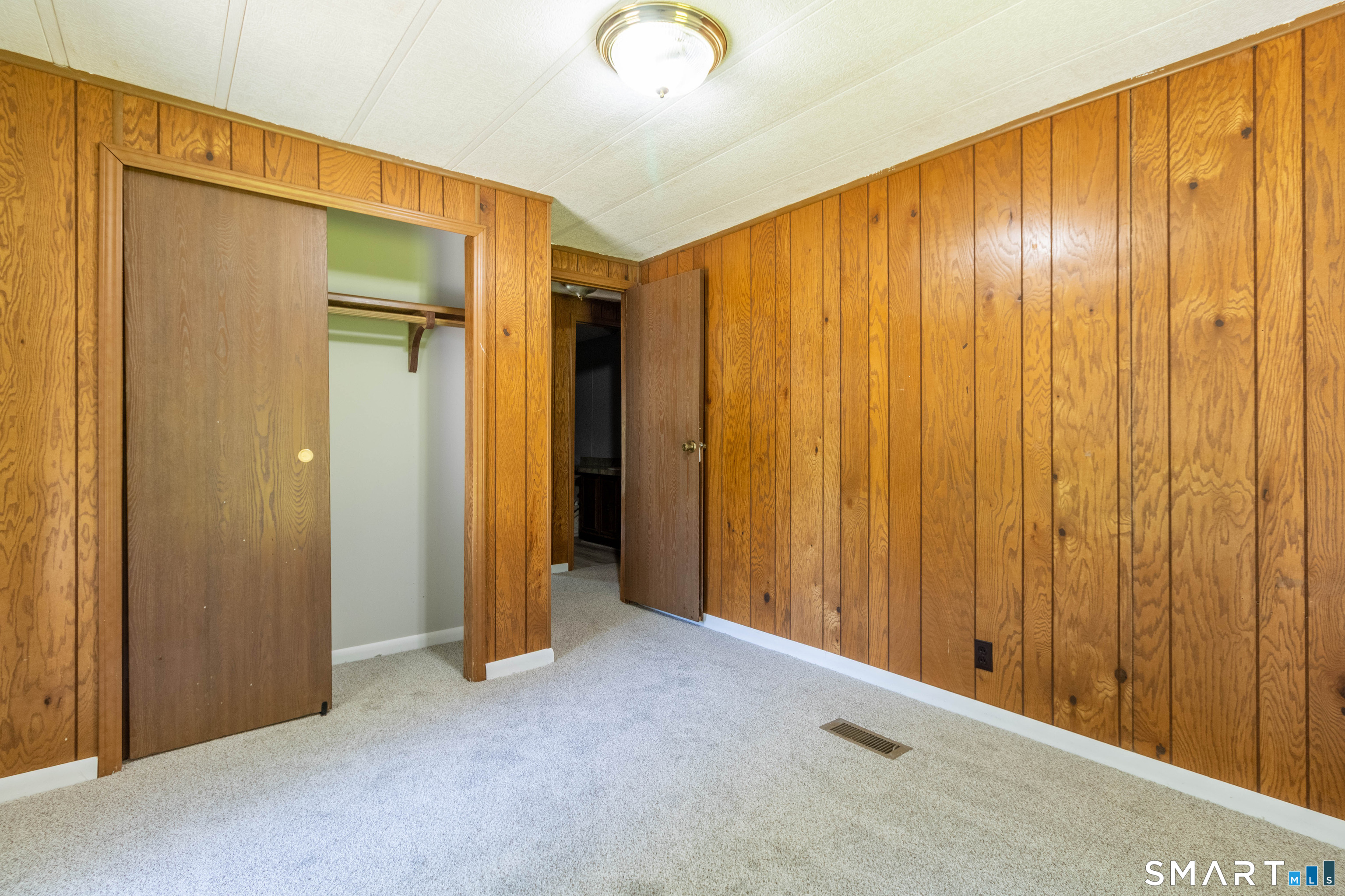 65 Colchester Commons photo 27