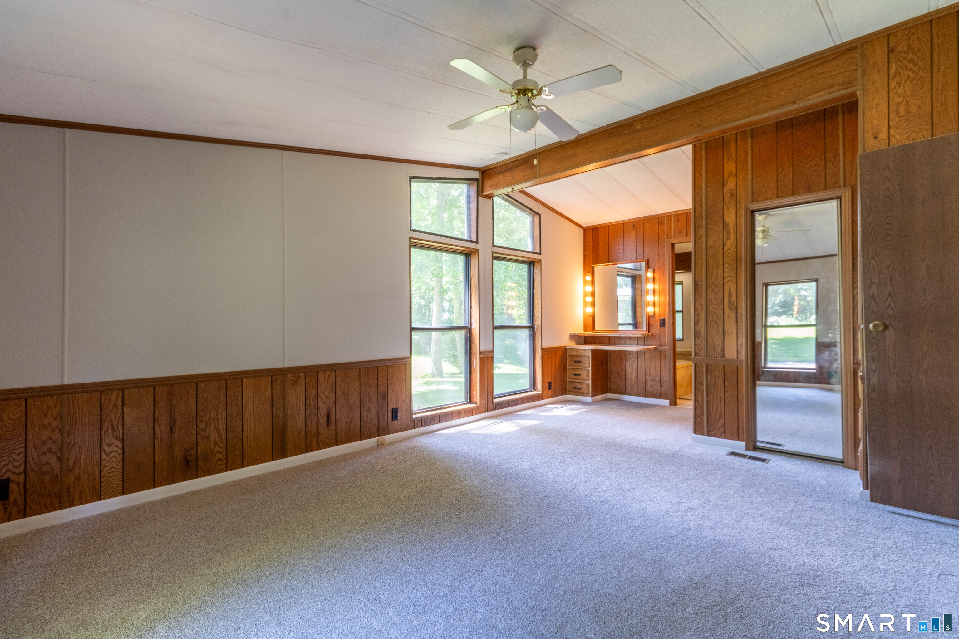 65 Colchester Commons photo 20