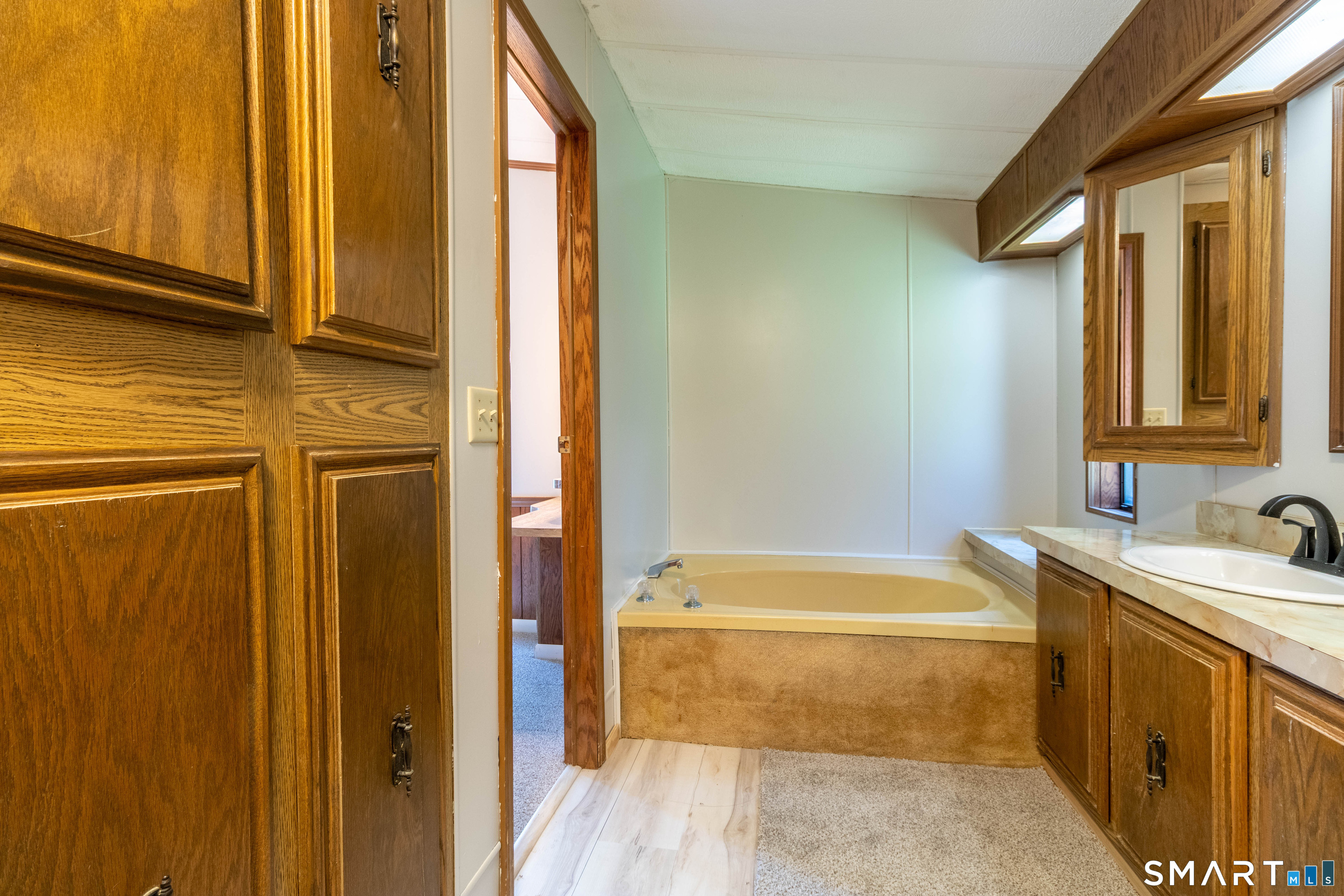 65 Colchester Commons photo 23