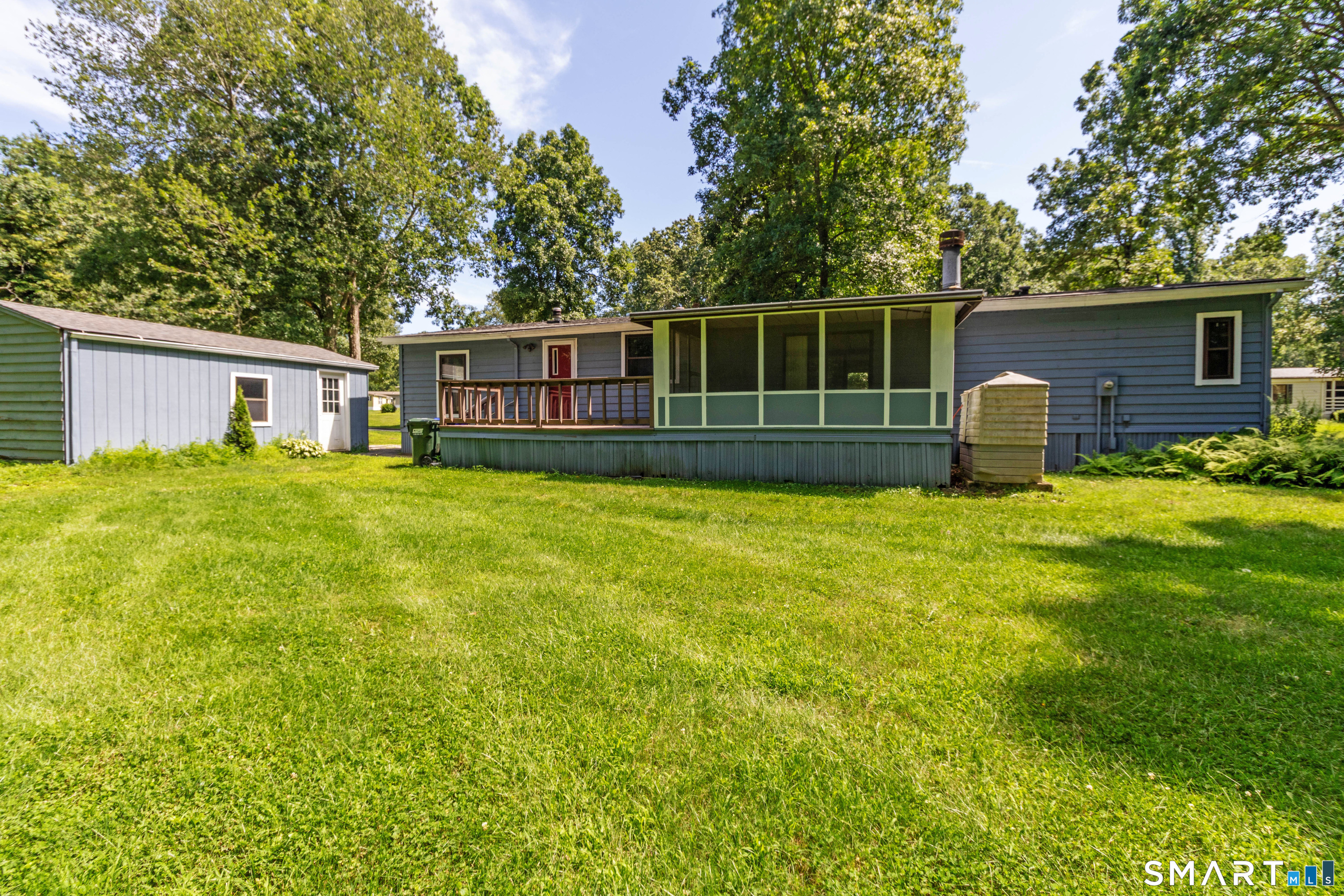 65 Colchester Commons photo 34