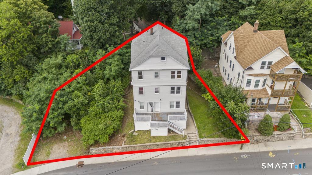 121 Wolcott Street photo 2
