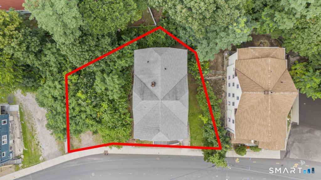 121 Wolcott Street photo 31