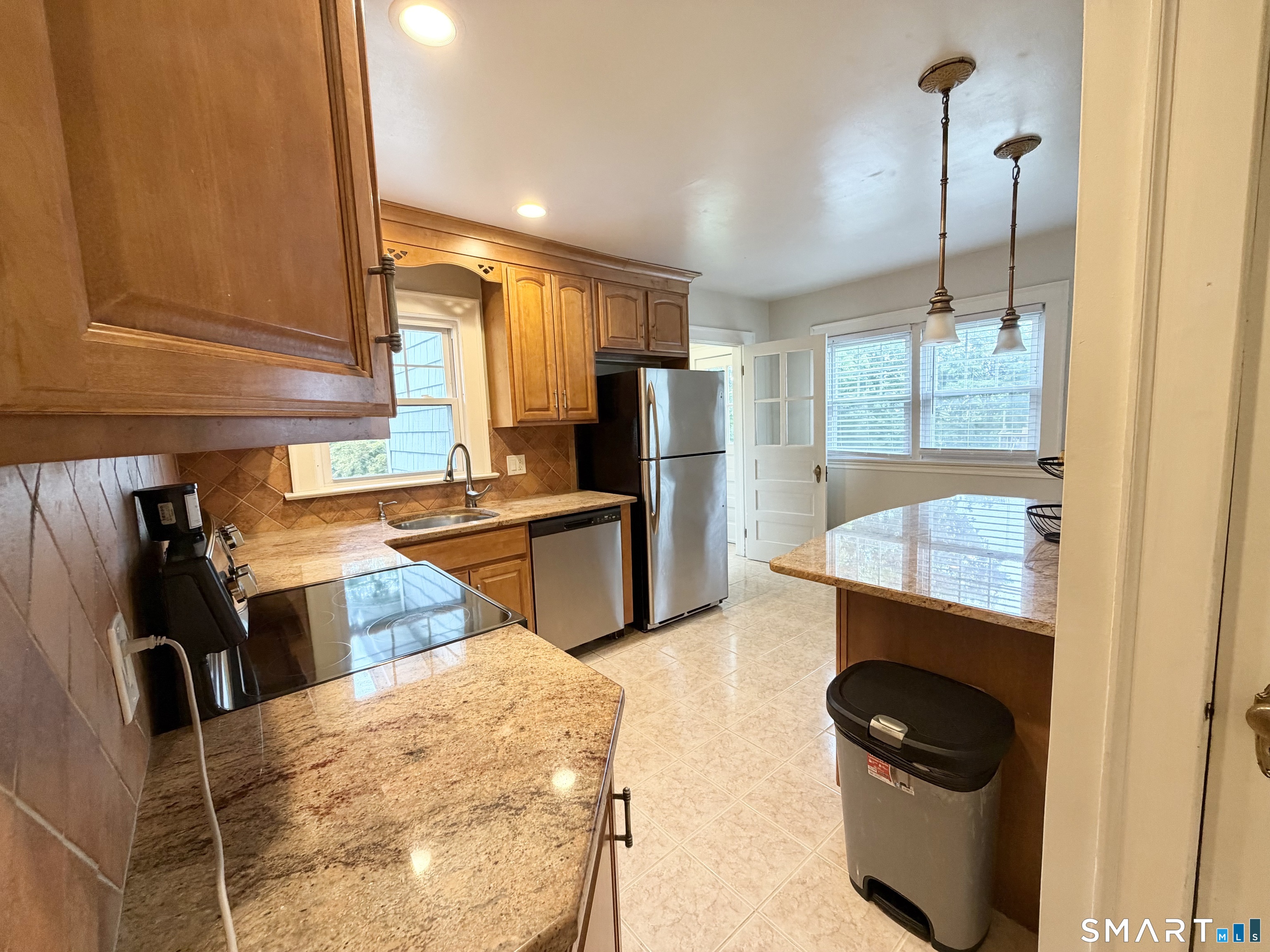 89 Shelton Avenue photo 18