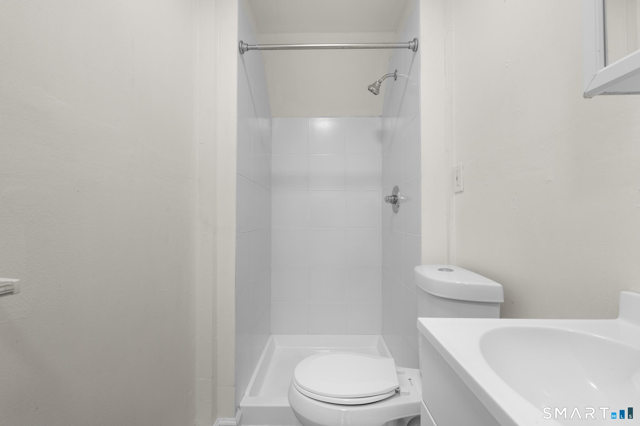 52 Alder Street photo 15