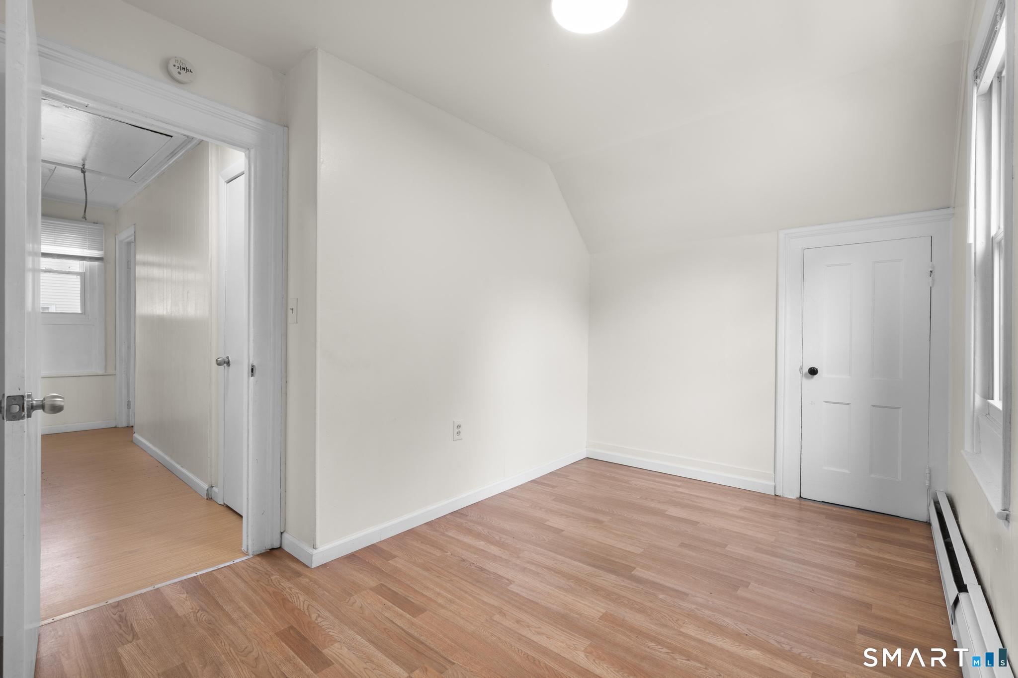 52 Alder Street photo 17
