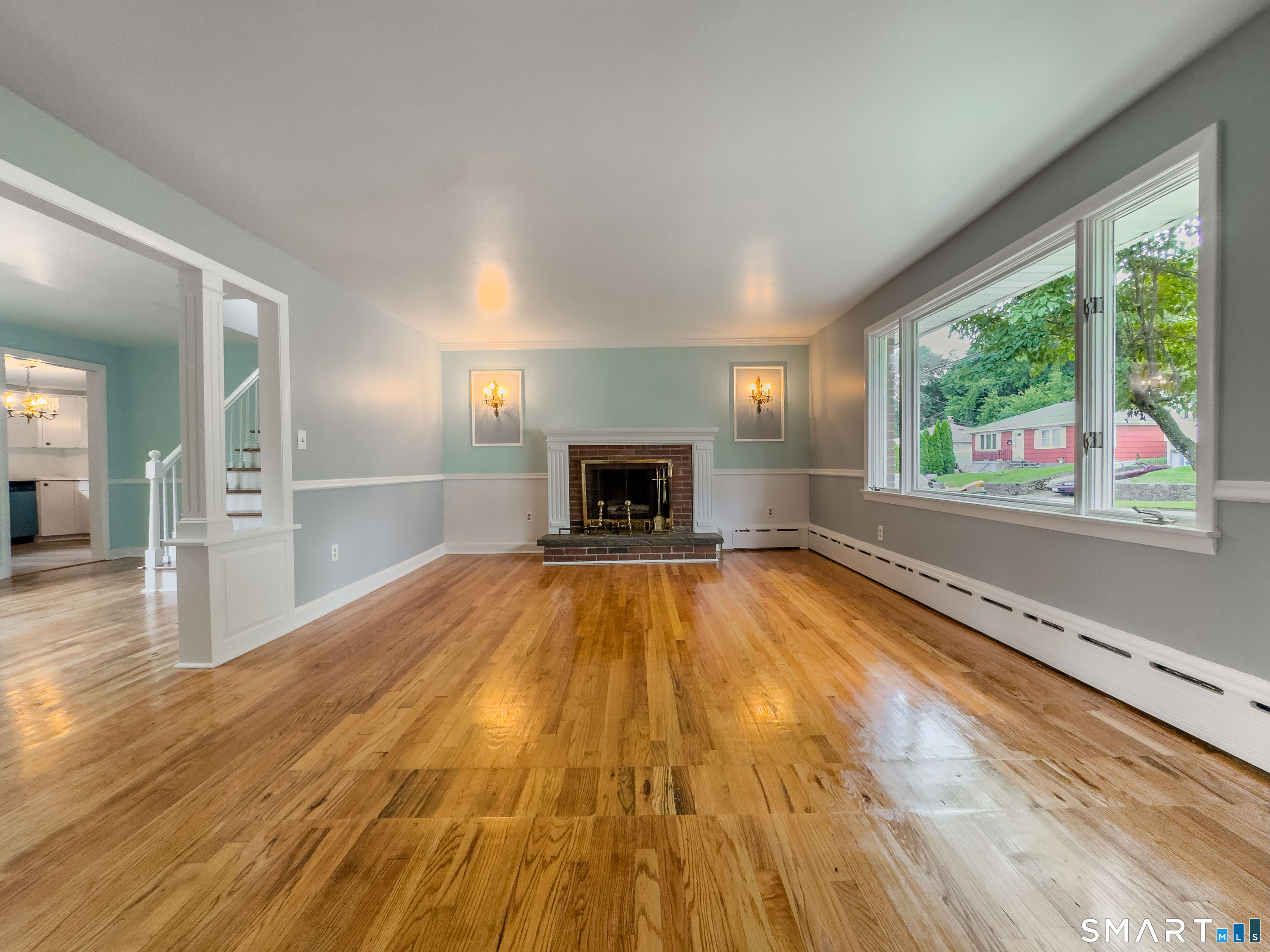 81 Esther Avenue photo 3