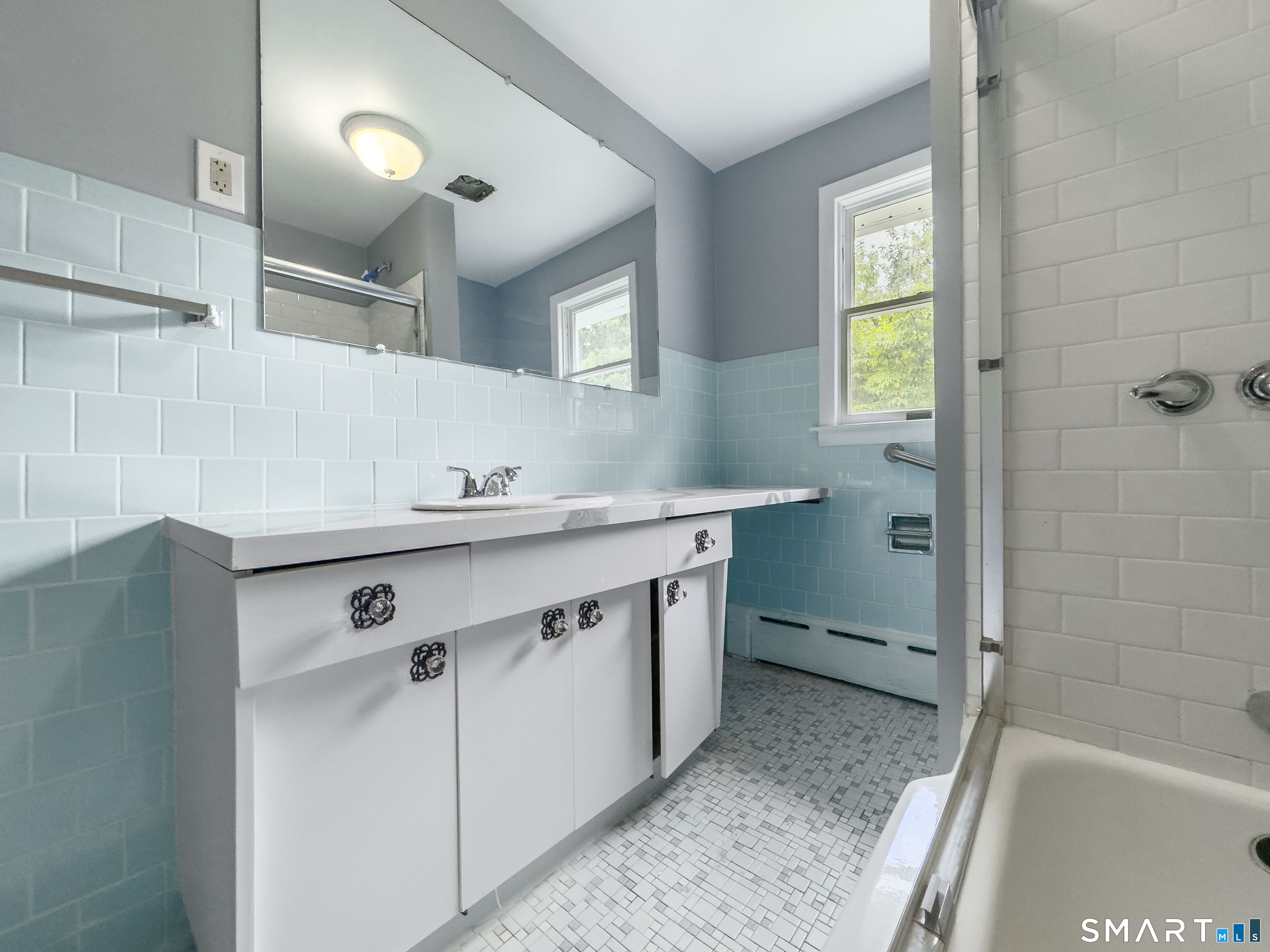 81 Esther Avenue photo 12