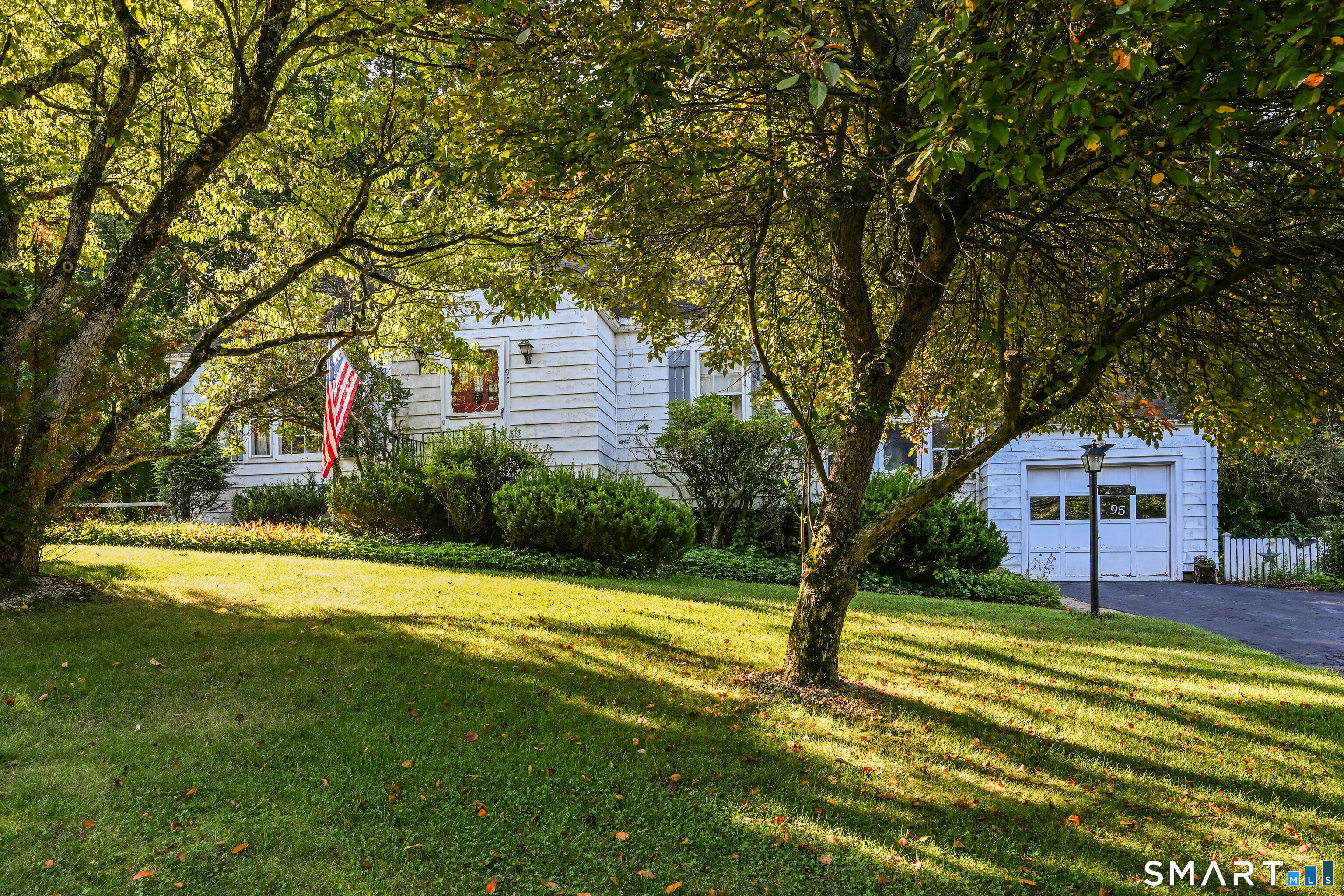 95 Lake Avenue photo 6