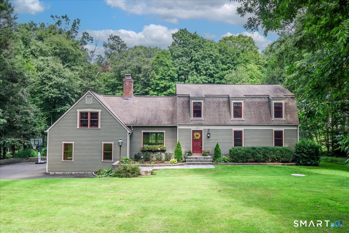 121 Carriage Drive