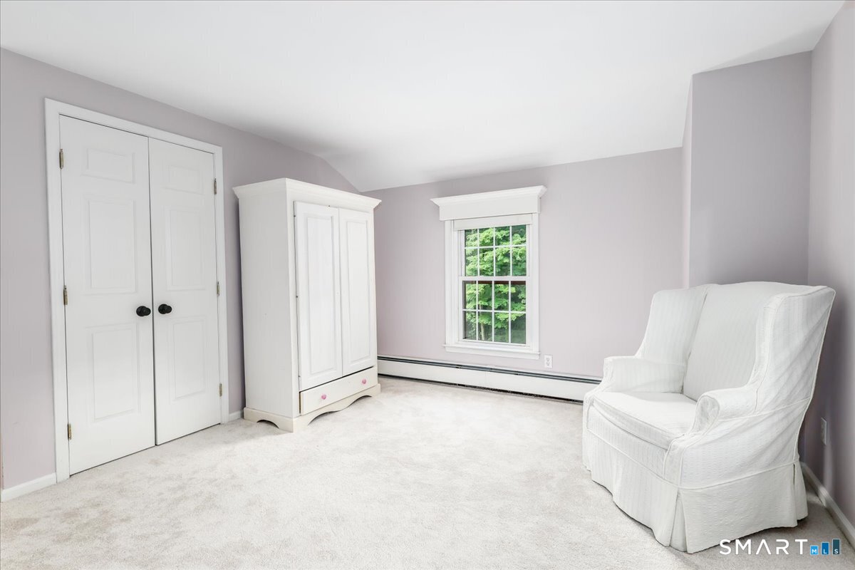 121 Carriage Drive photo 24
