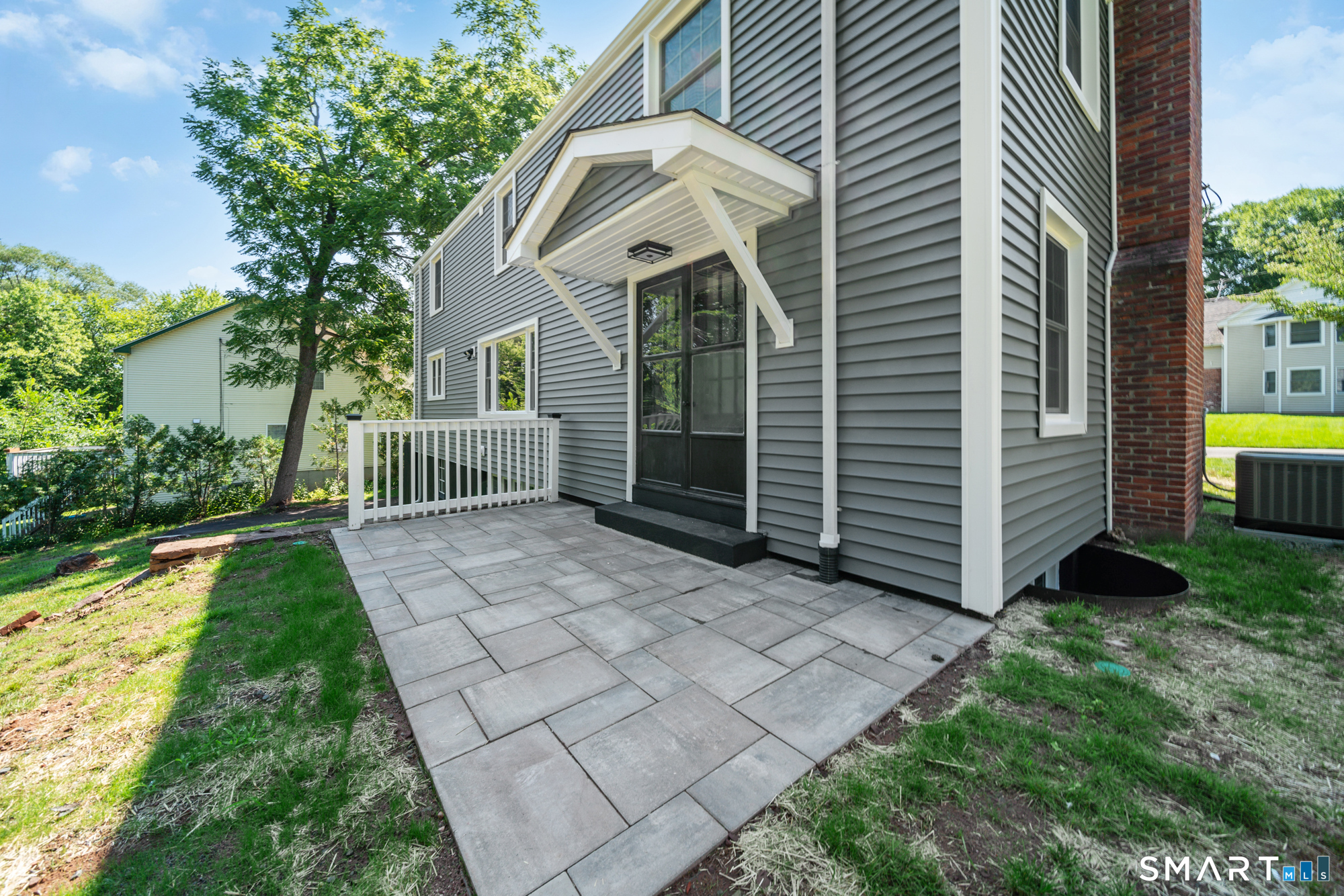 40th image of 38 Roberts Ln, West Hartford, CT 06107 | MLS# 24197805