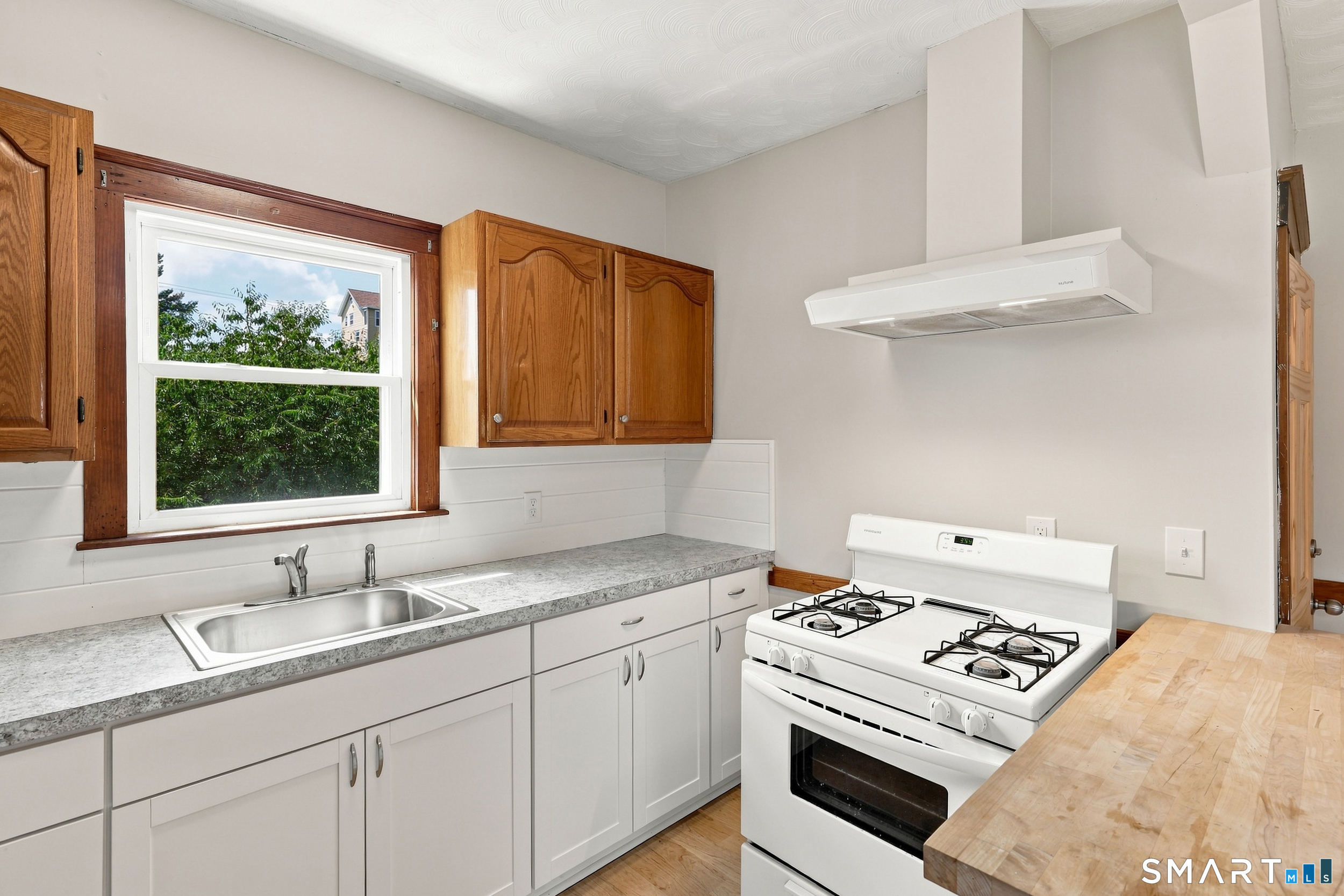 126 Booth Street Unit #3 photo 9