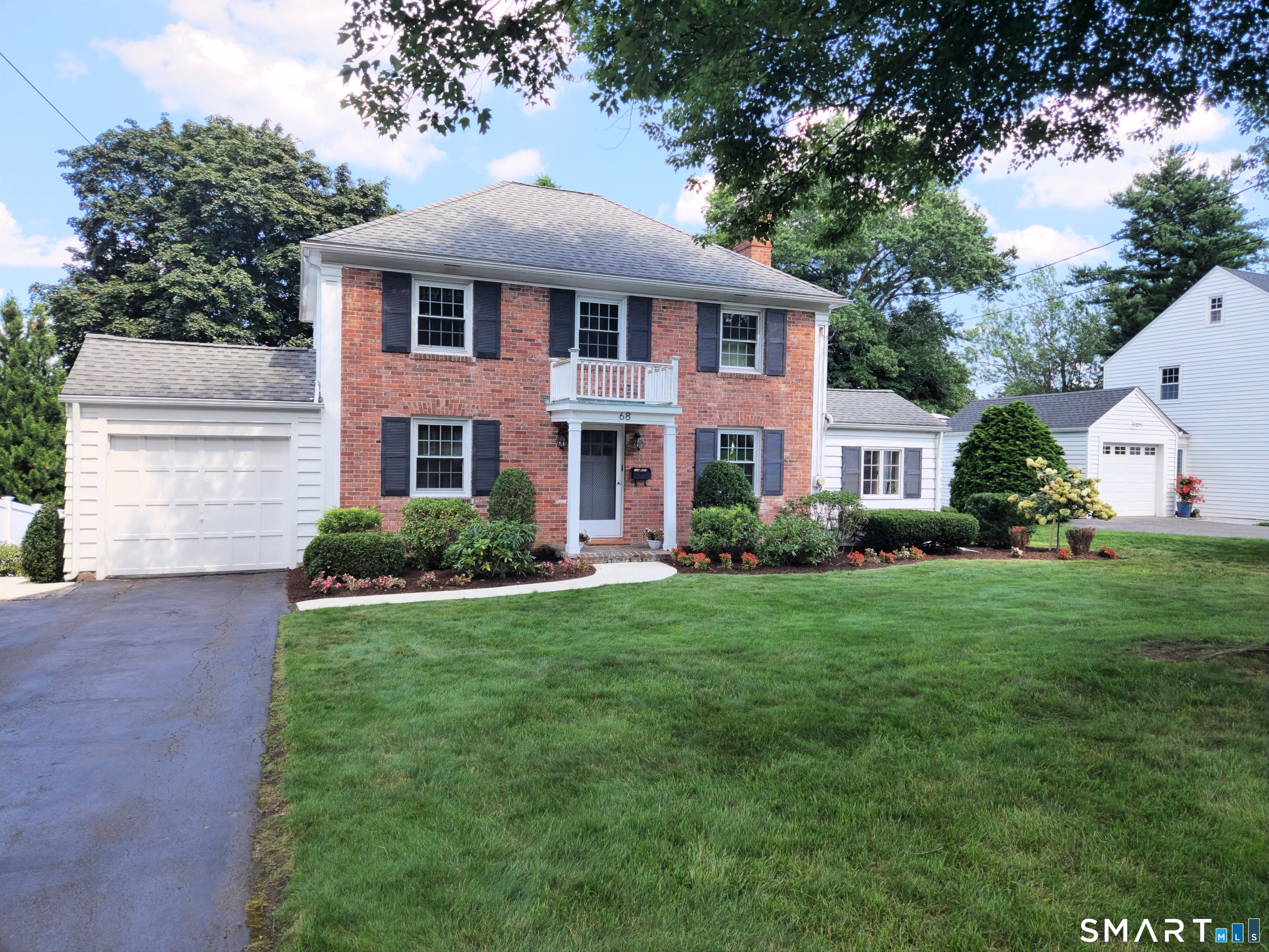 68 Farmingdale Road photo 2