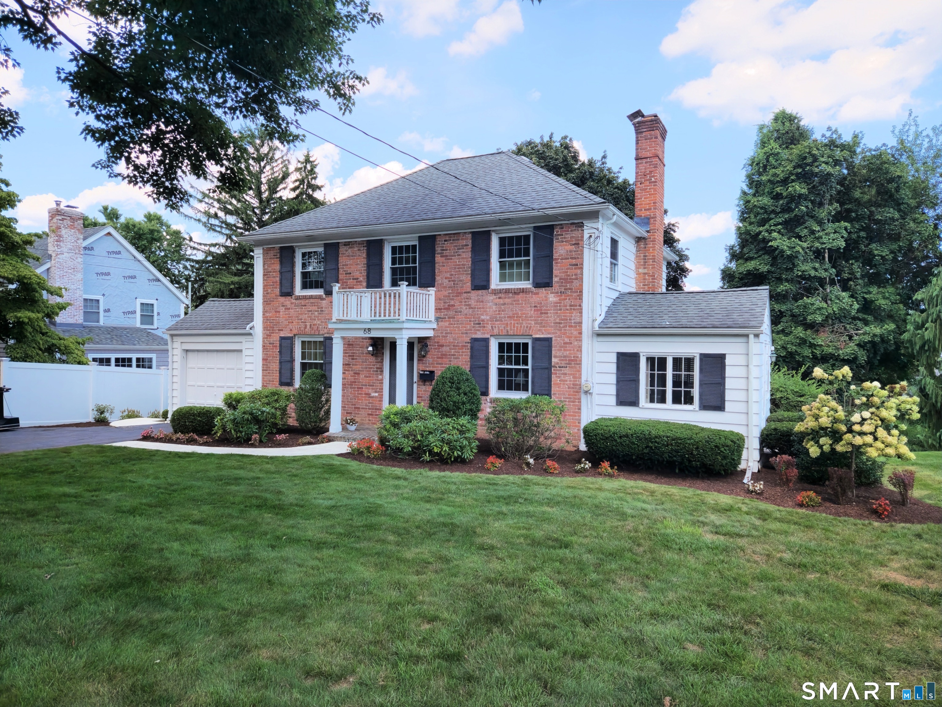68 Farmingdale Road photo 3