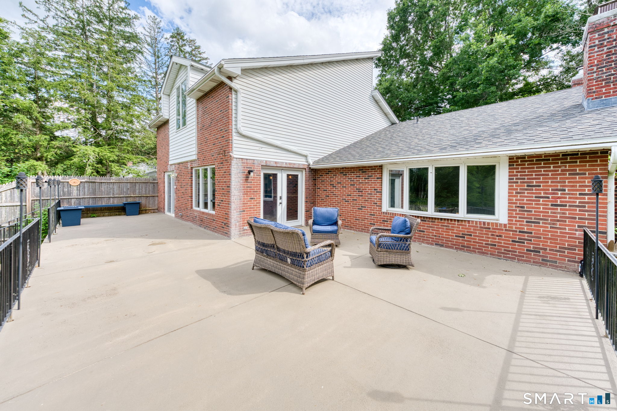 1010 Strong Road photo 18