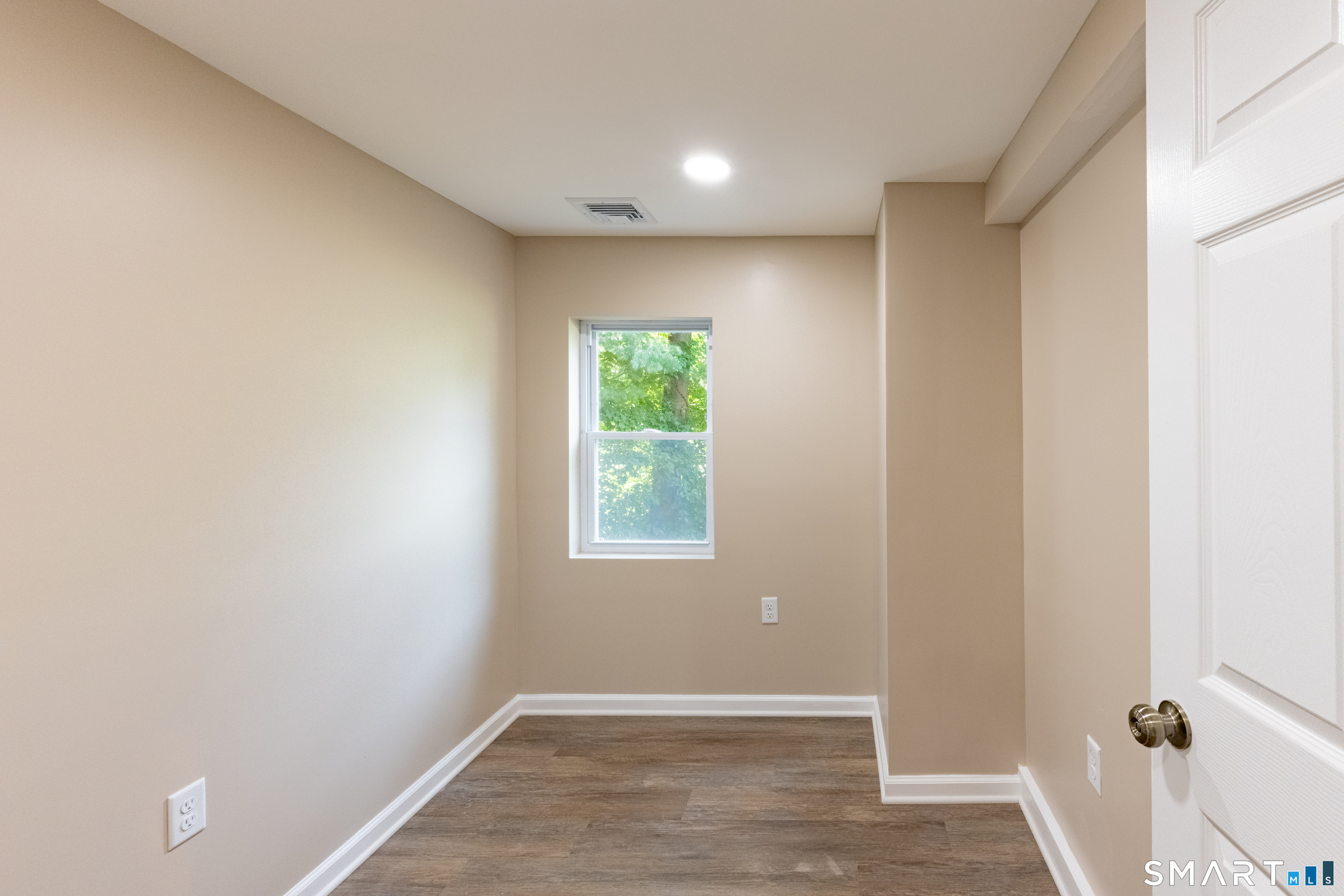1178 Poquonock Avenue photo 11