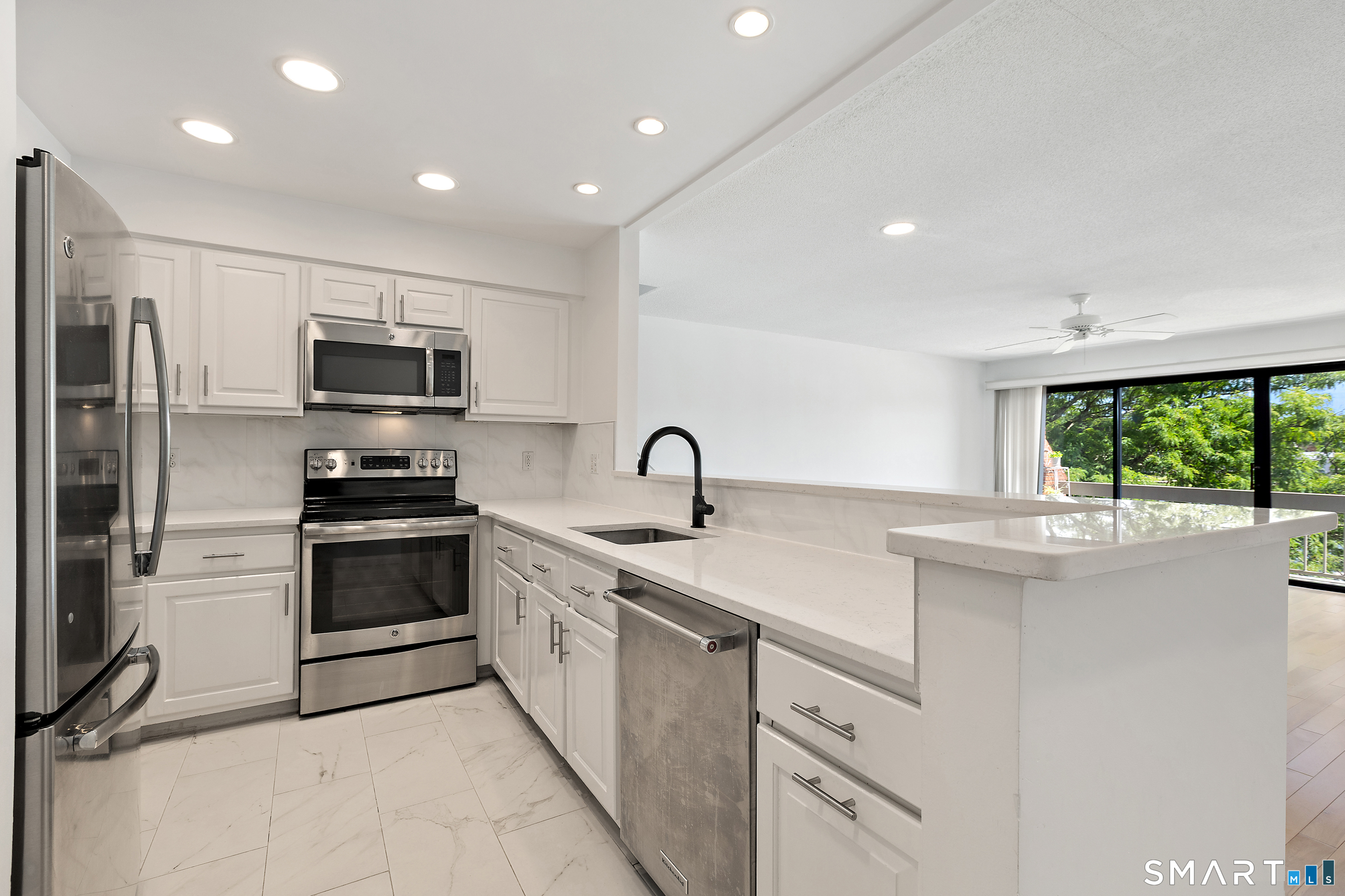 15 River Road, Greenwich, Connecticut photo 3
