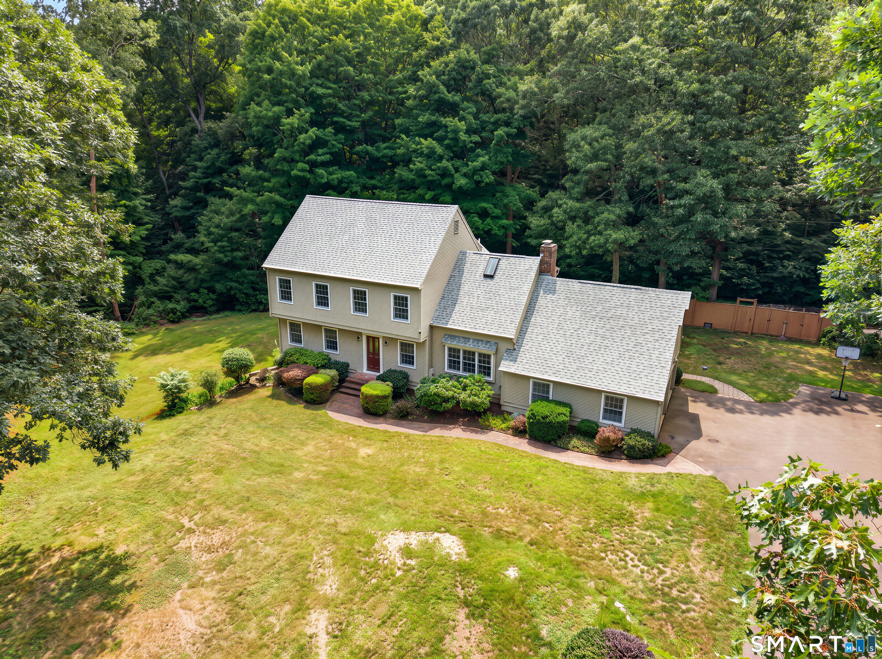 Photo 2 of Single family home for sale at 2125 Durham Rd, Madison, CT 06443 | MLS# 24195345 | Listing updated on 2026-09-11