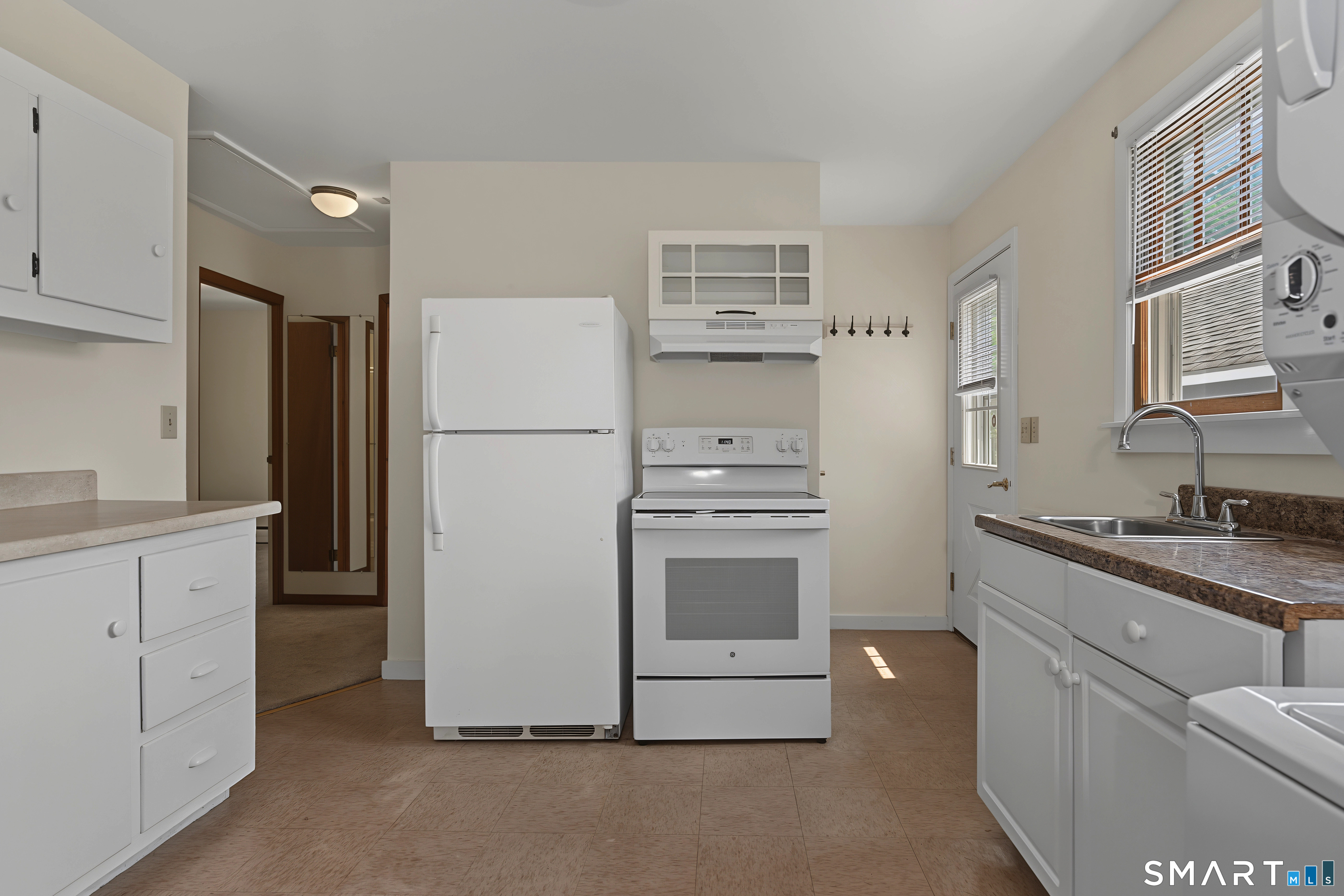 37 Beach Avenue photo 6