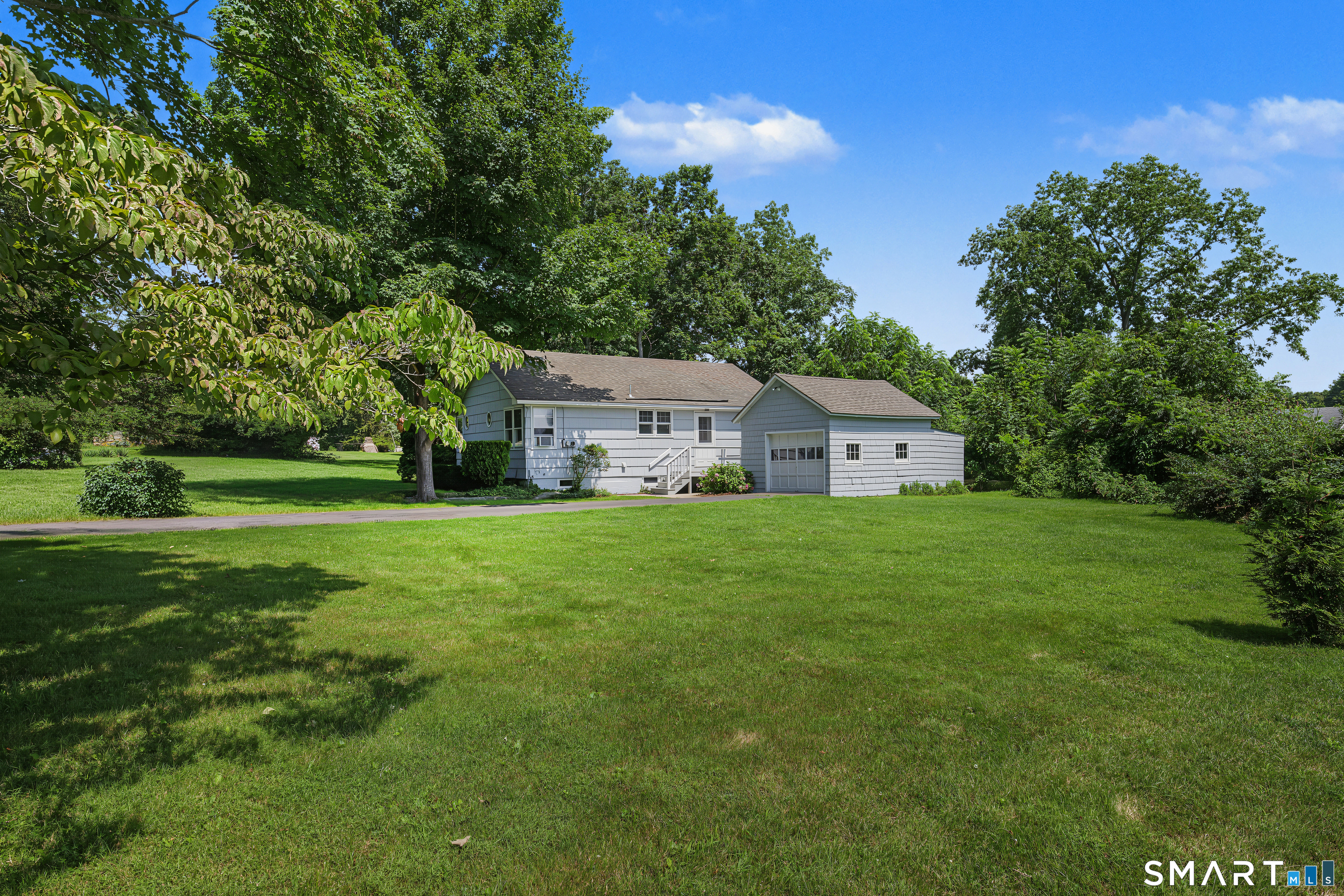 37 Beach Avenue photo 16
