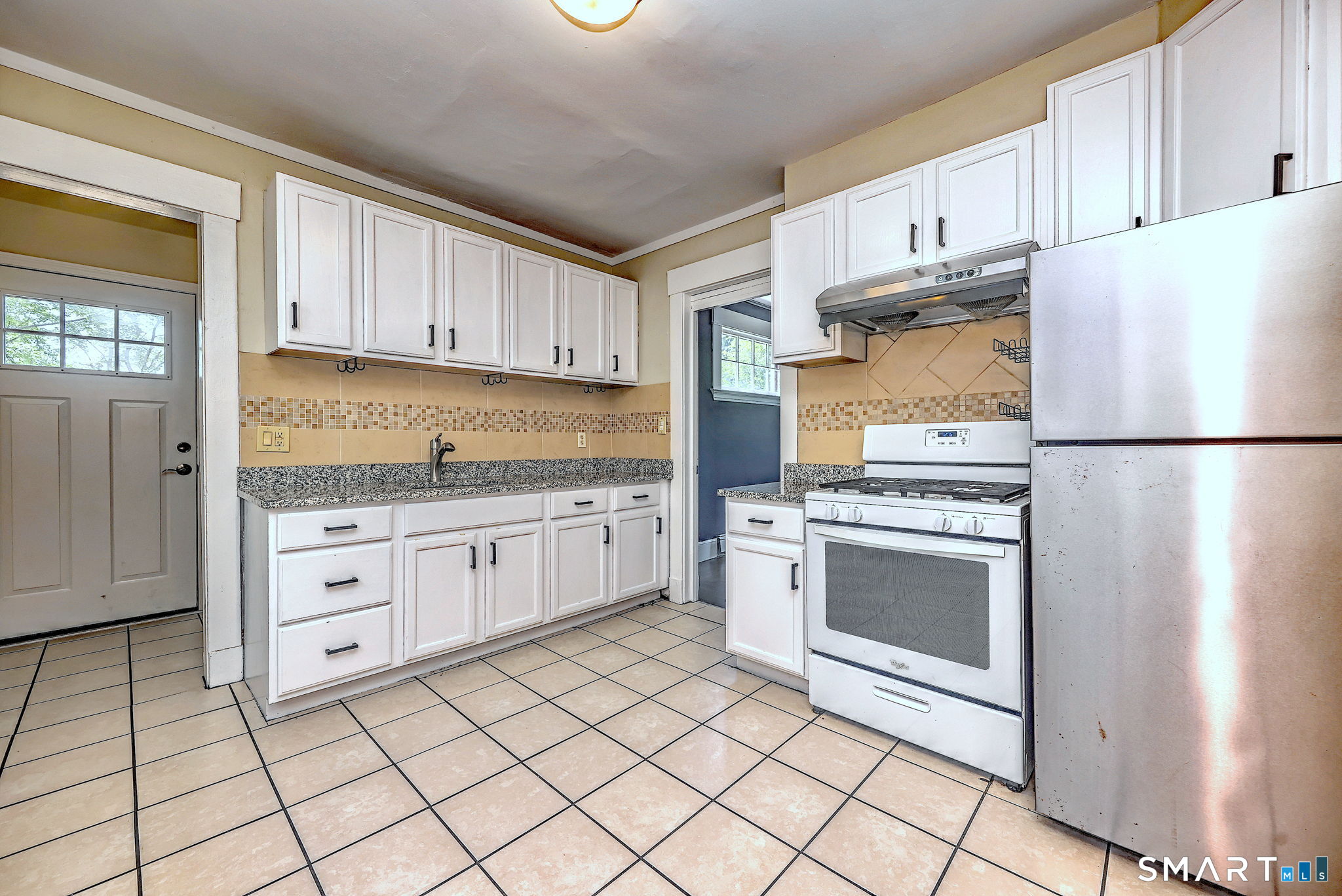 2 Homestead Avenue photo 9