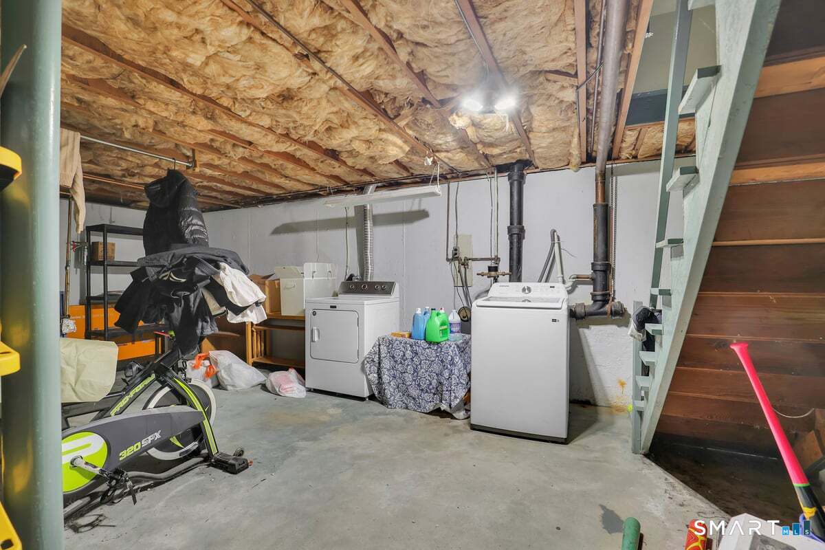 45 Hilltop Road photo 13