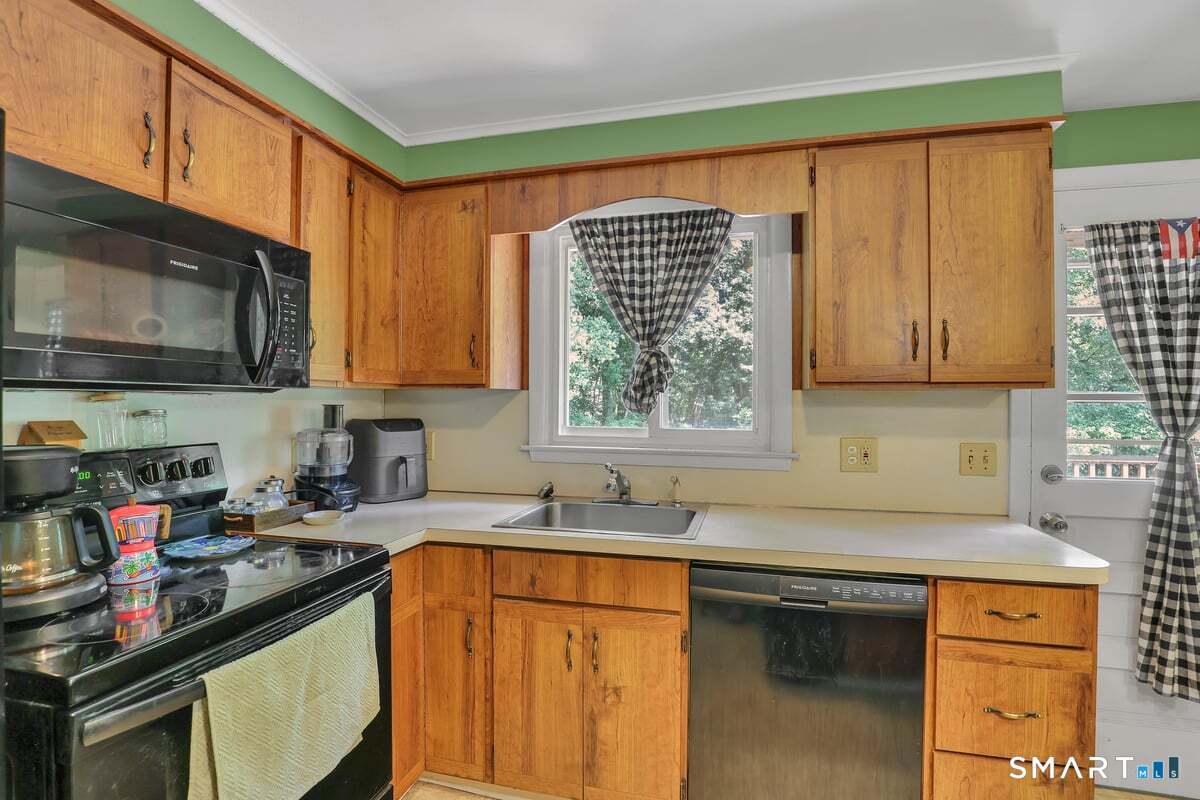 45 Hilltop Road photo 7