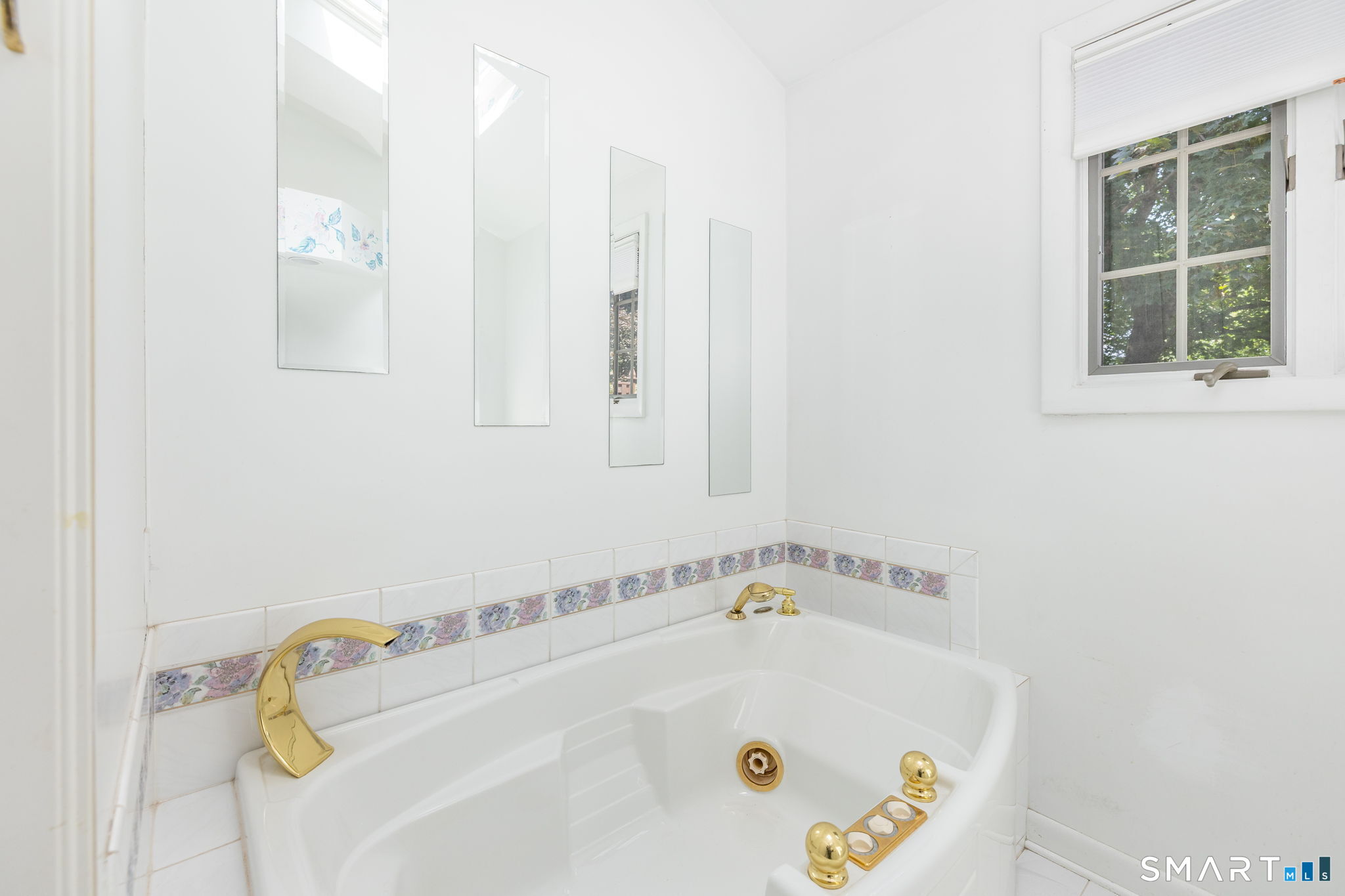 206 Fairlawn Drive photo 24