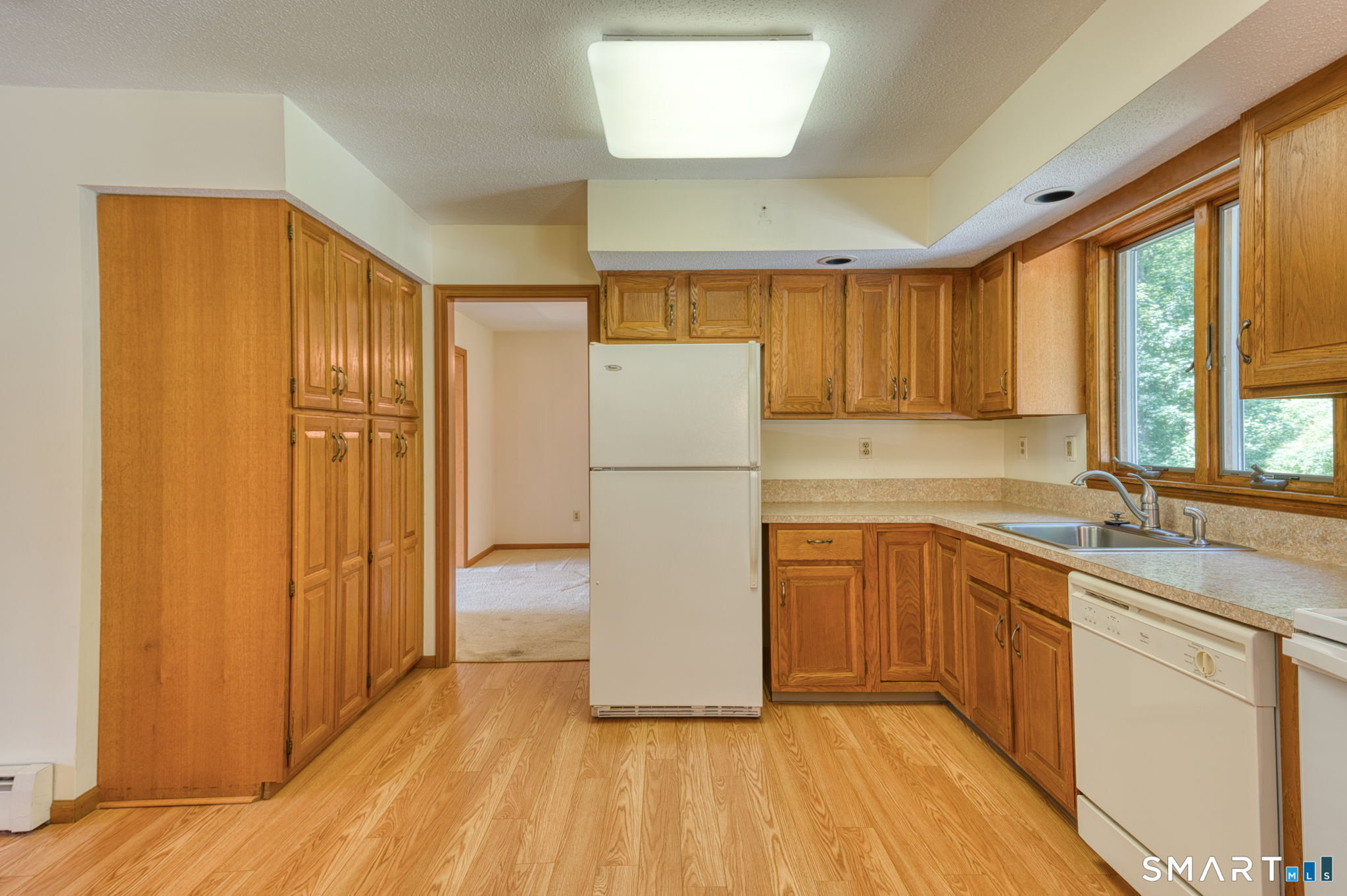 170 Garnet Lane photo 5