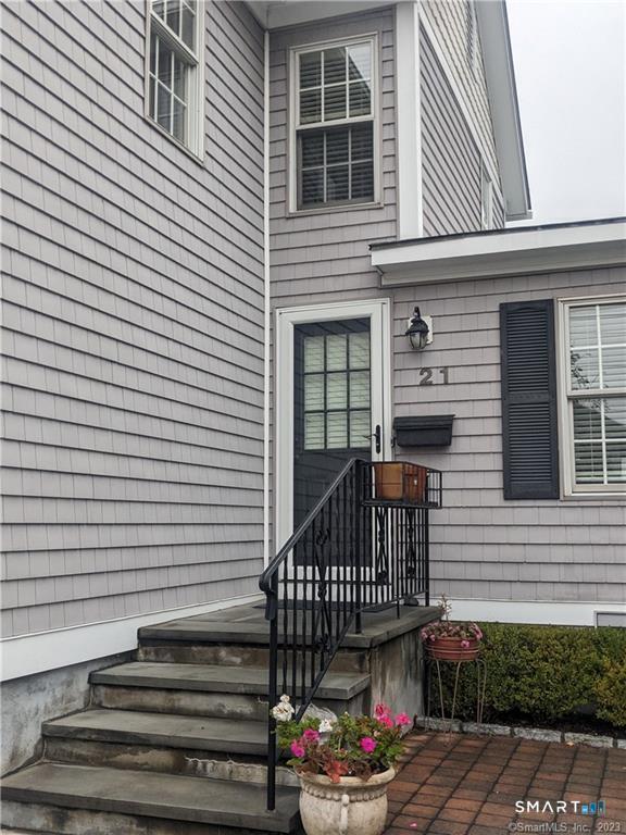 21 Cove Avenue, Norwalk, Connecticut photo 3