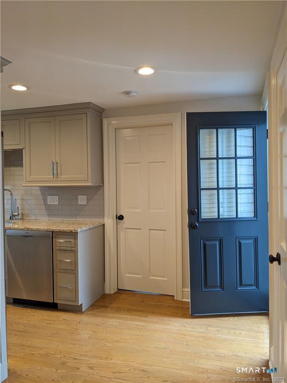 21 Cove Avenue, Norwalk, Connecticut photo 5