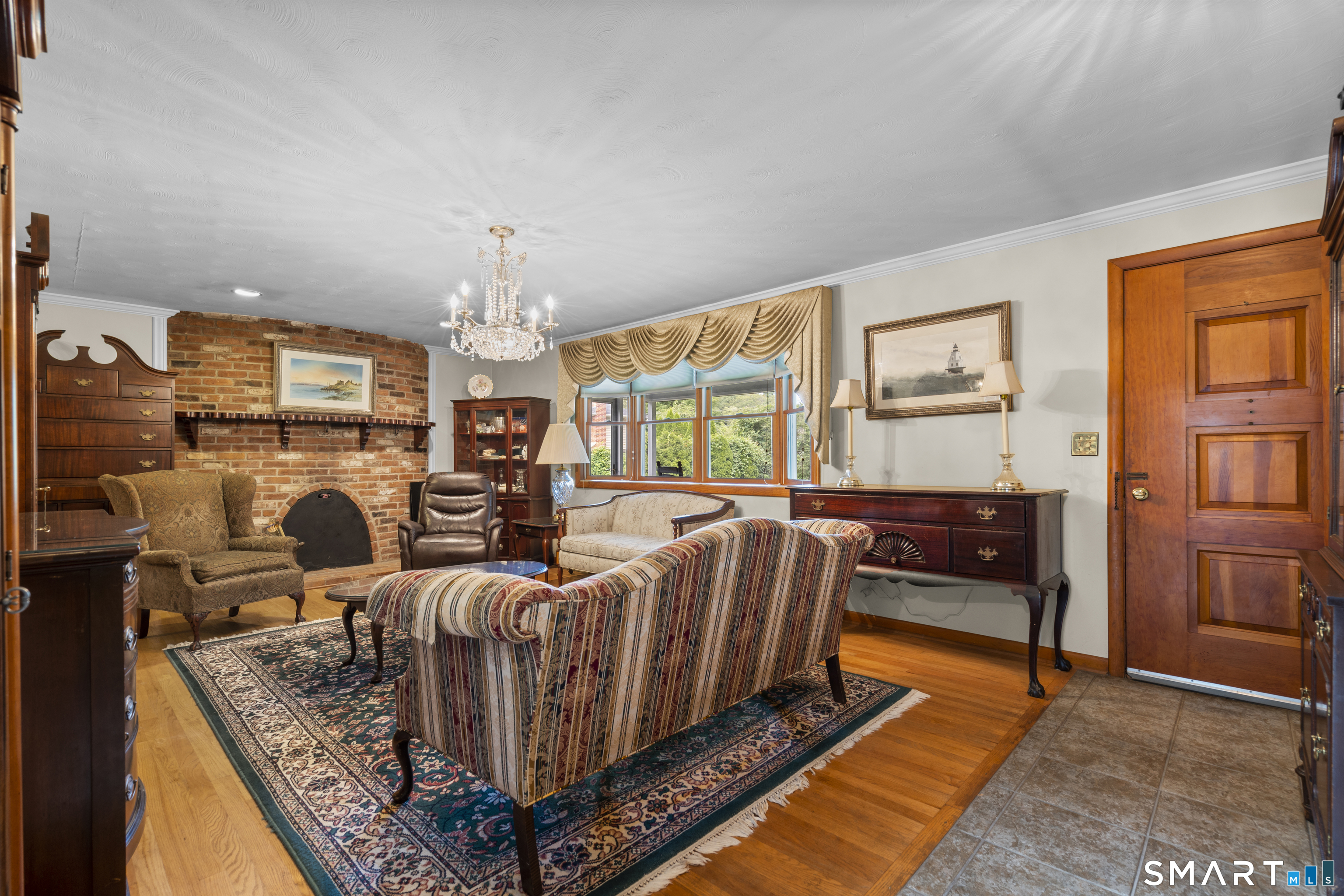 1 Sachem Drive photo 4