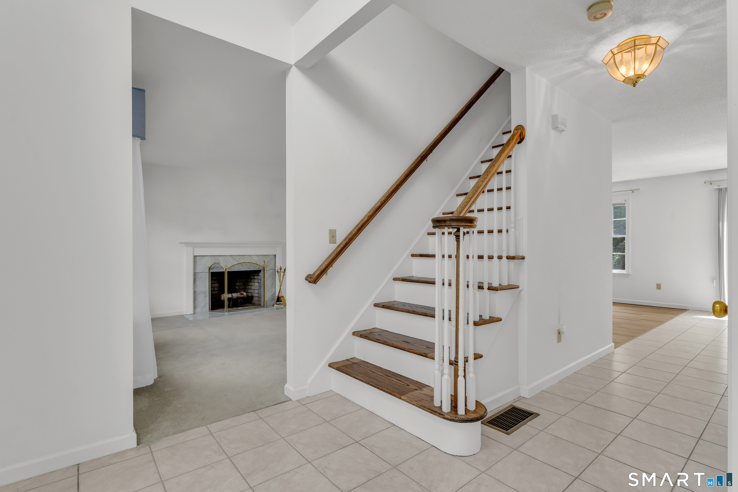 49 Melissa Drive photo 4