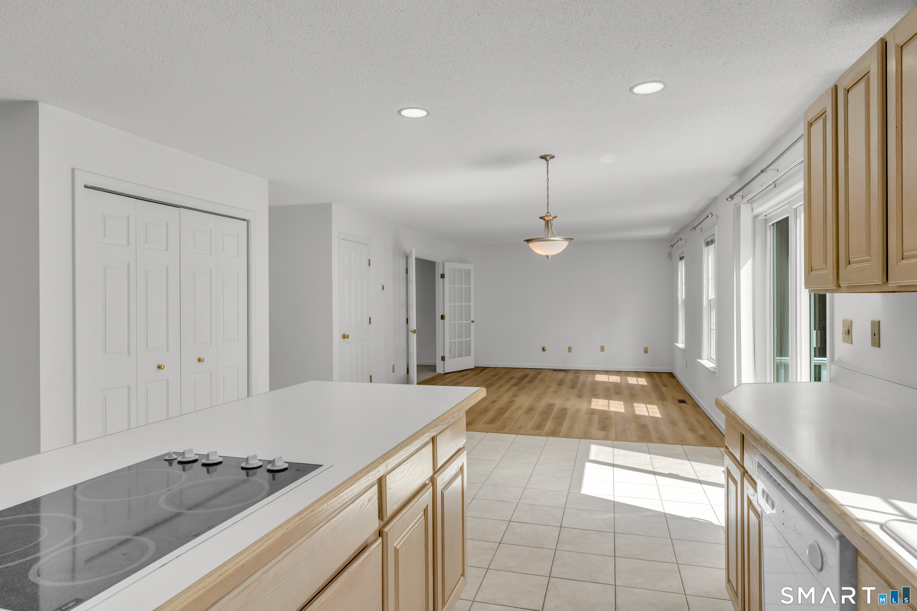 49 Melissa Drive photo 16