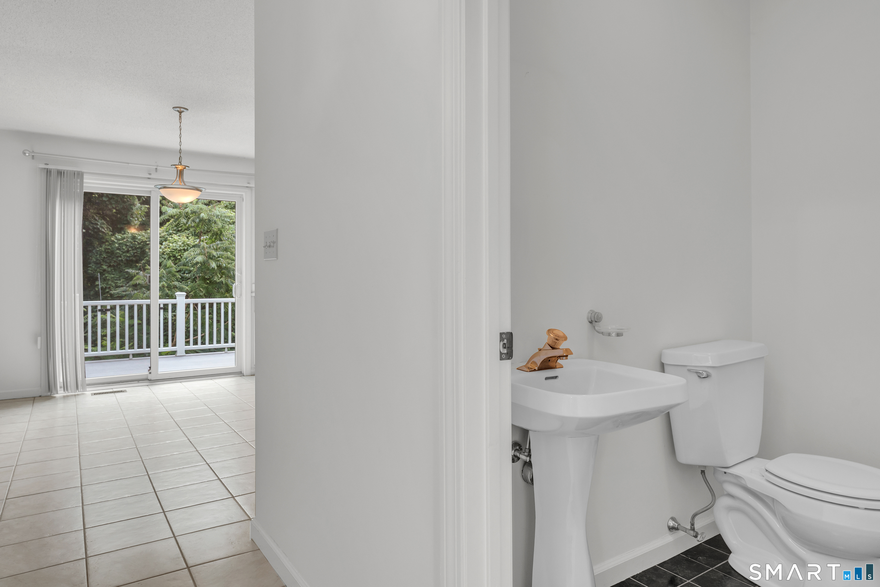 49 Melissa Drive photo 21