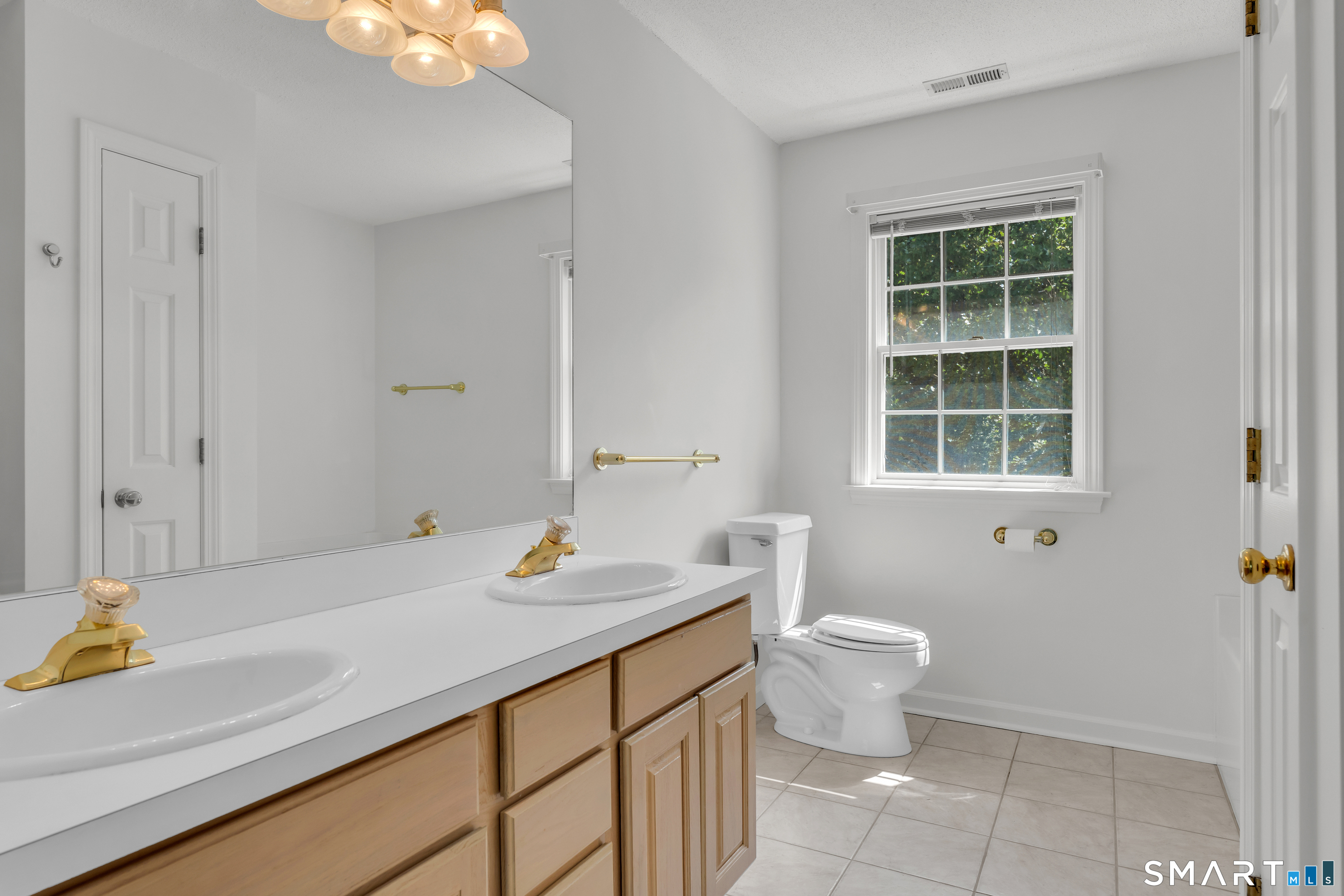 49 Melissa Drive photo 26