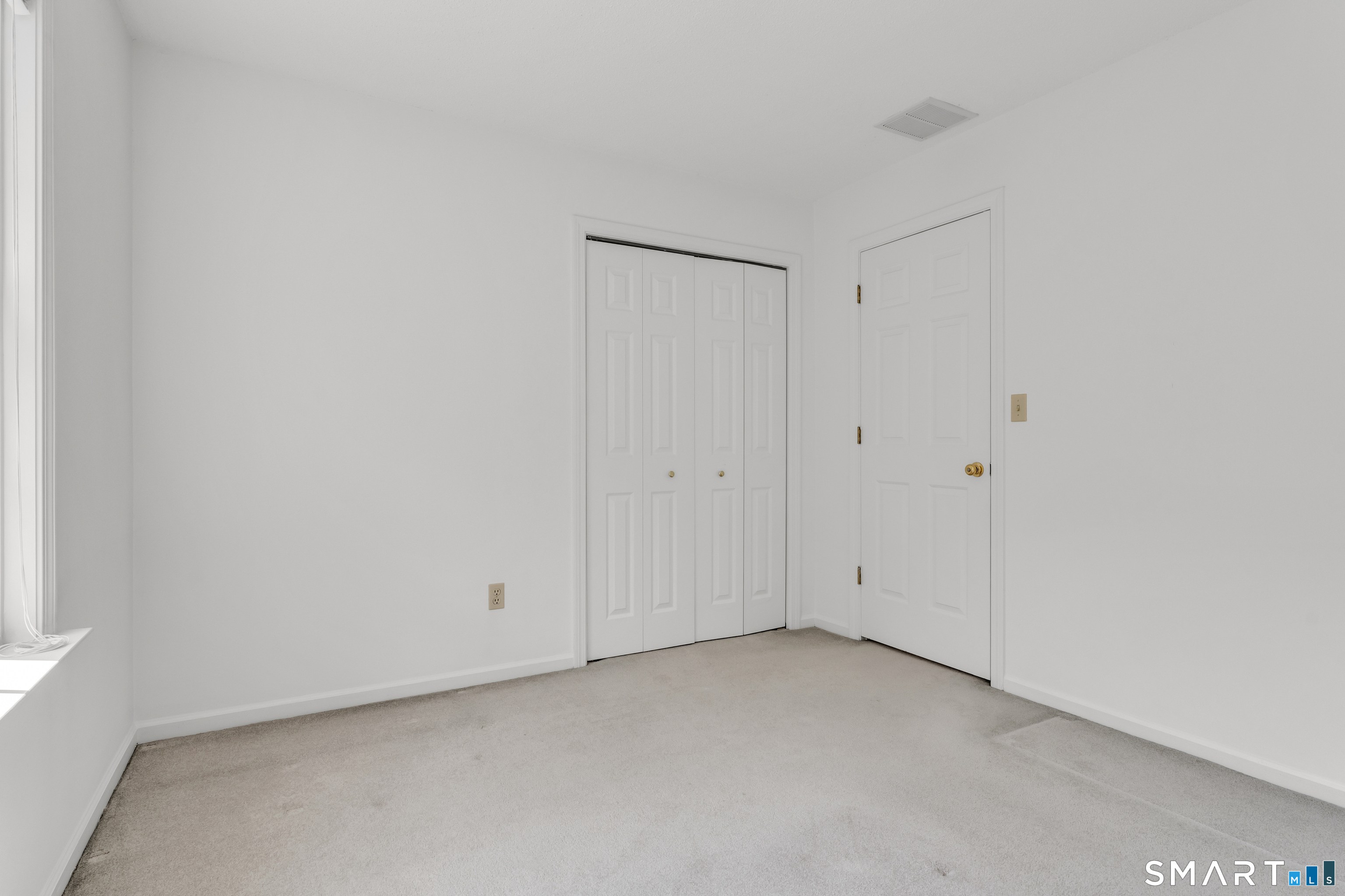 49 Melissa Drive photo 32