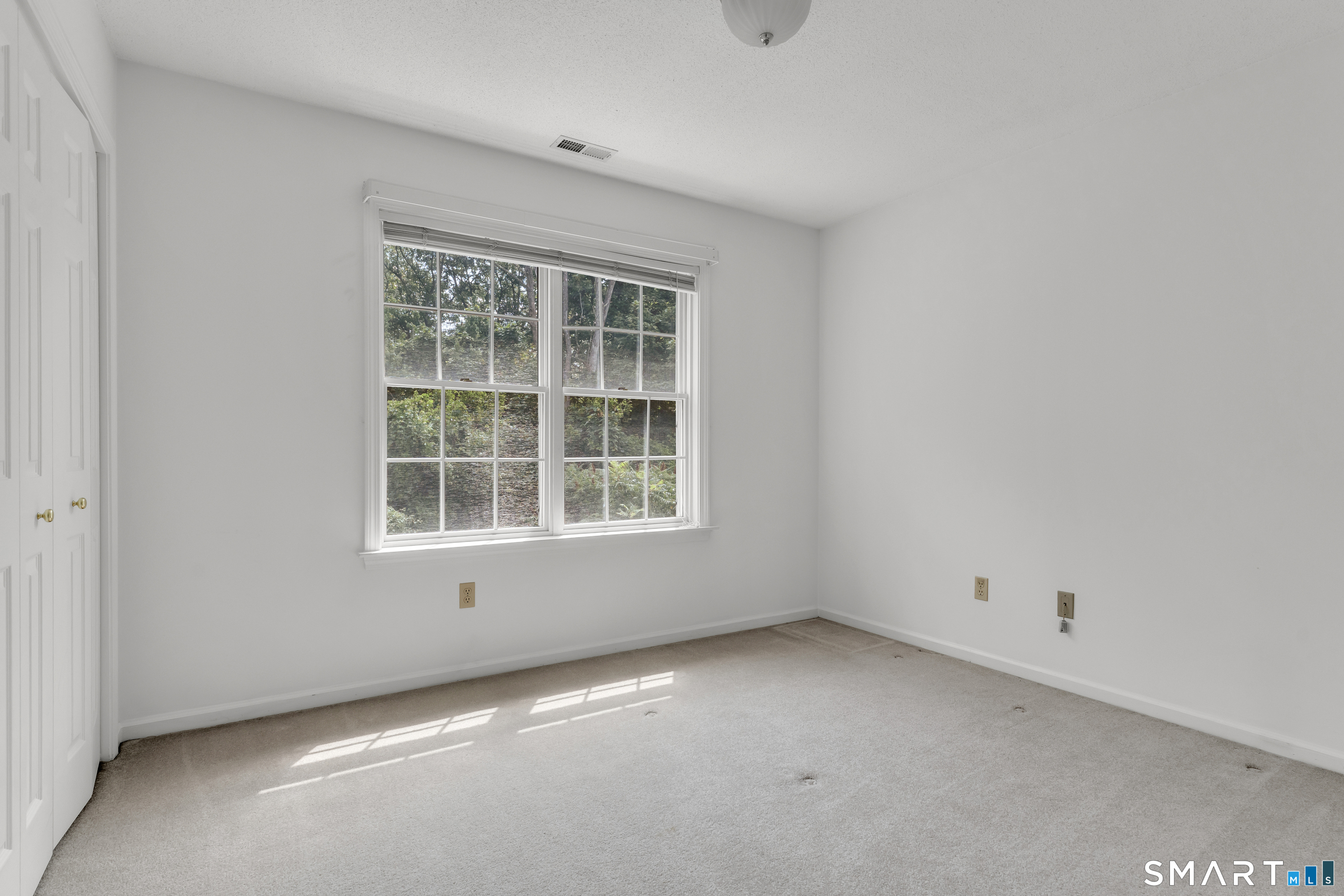 49 Melissa Drive photo 33