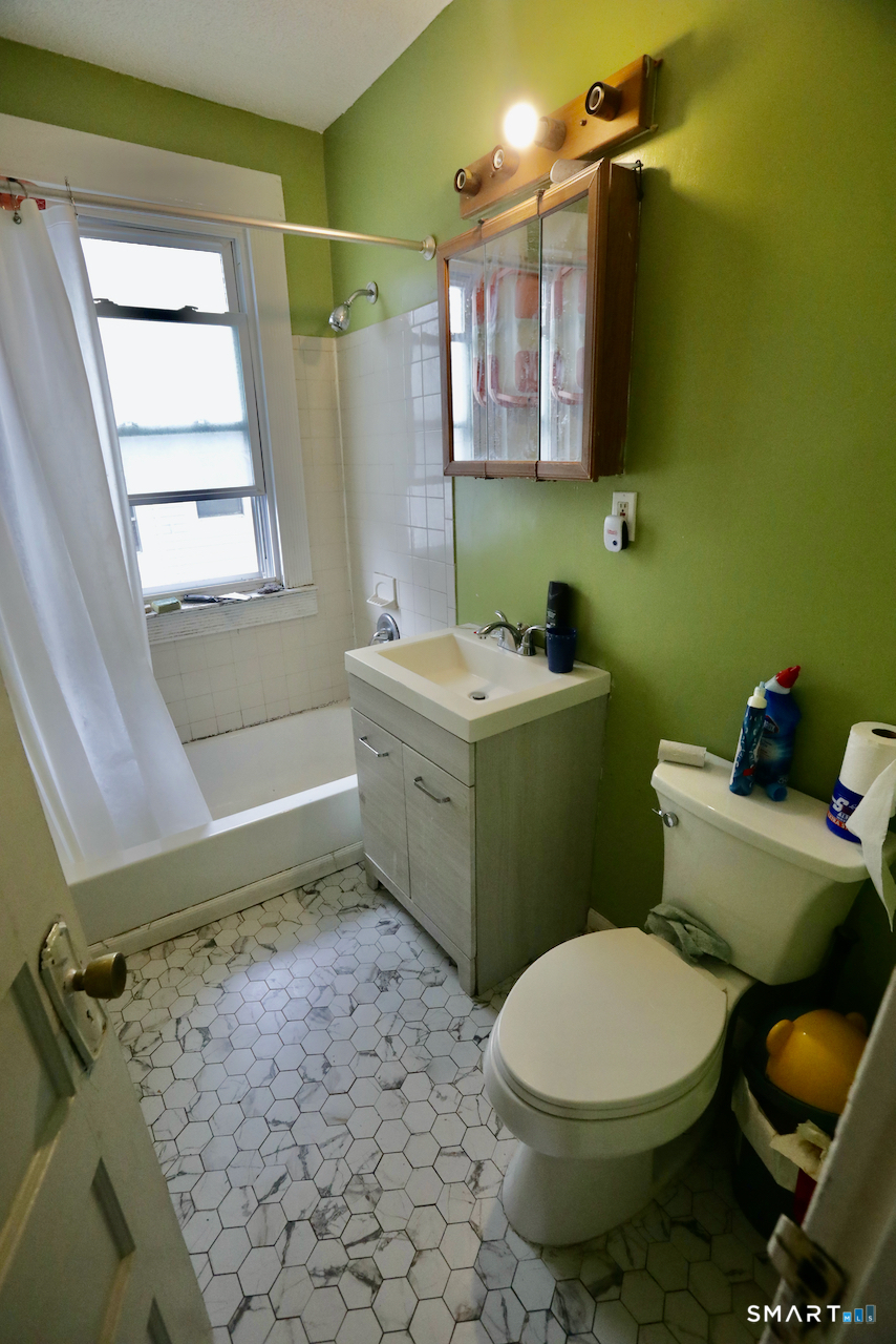 112 Anson Street photo 16