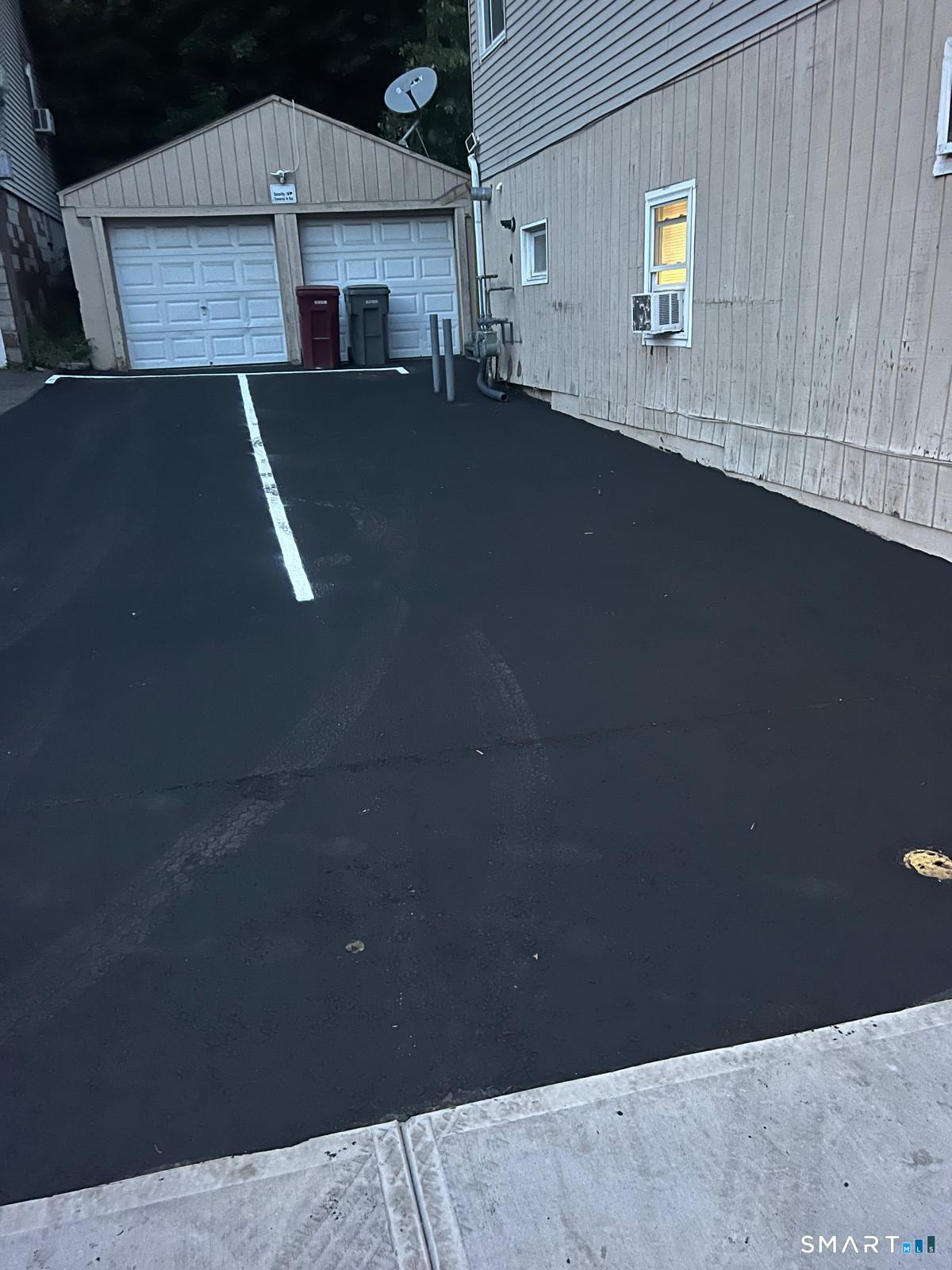 157 Rubber Avenue photo 4