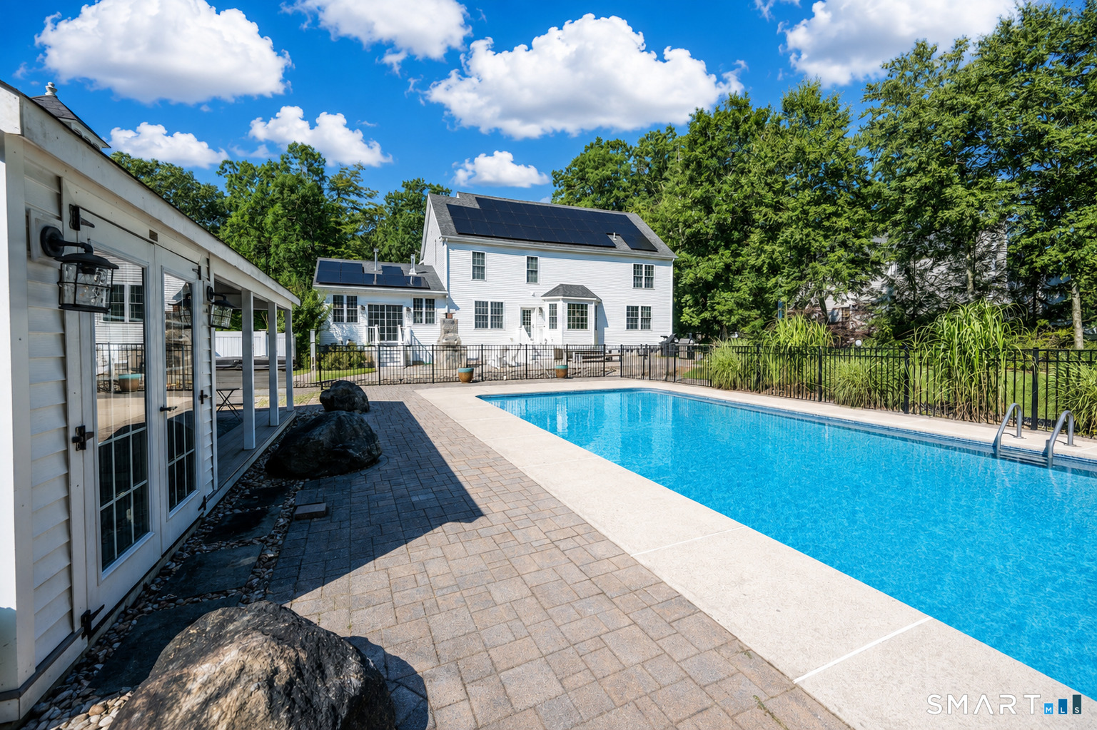 13 Larkspur Drive photo 3