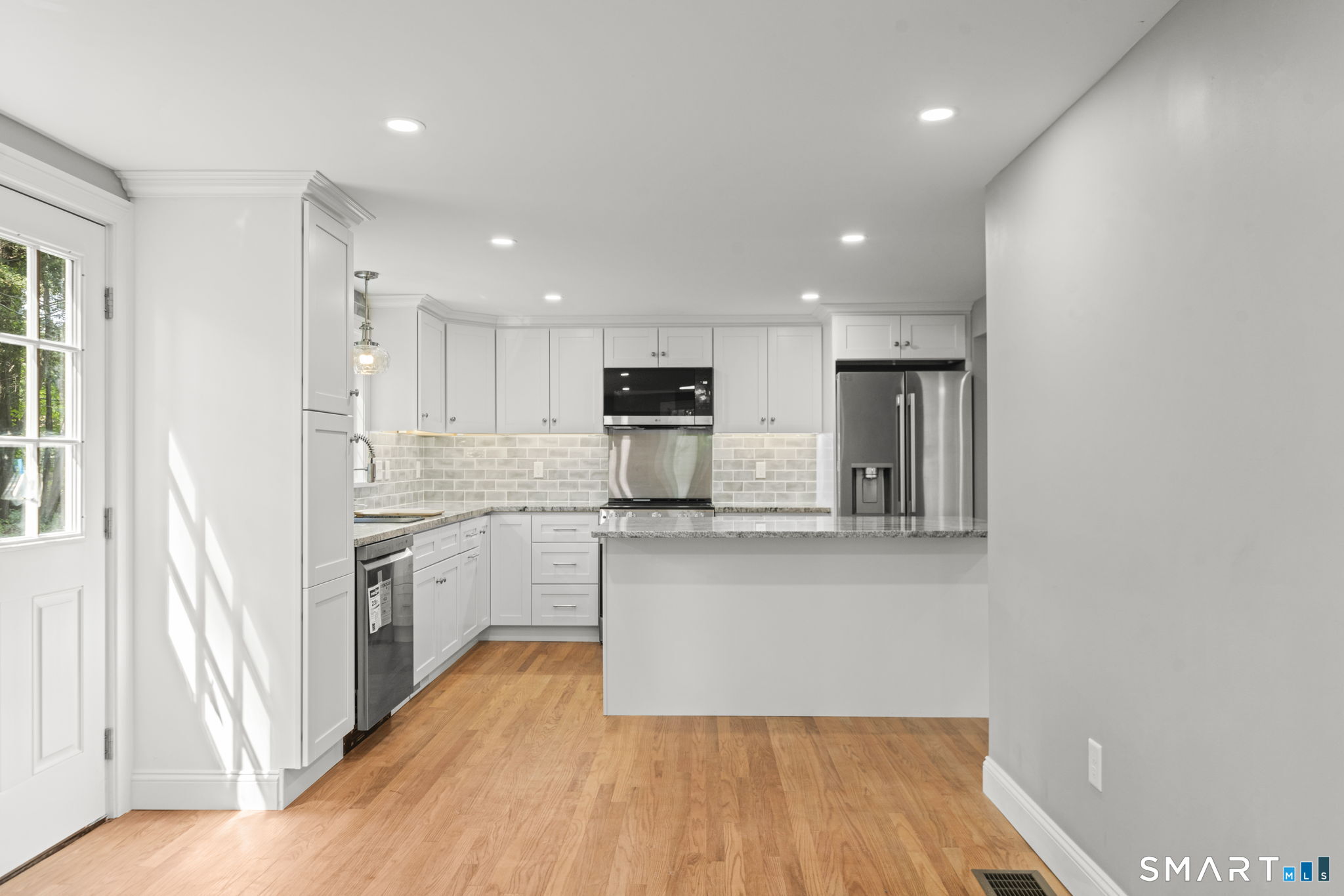 537 Bushy Hill Road photo 9