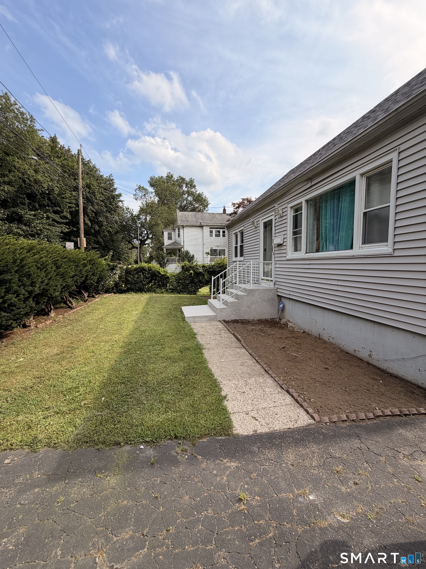 133 Indian Avenue photo 3