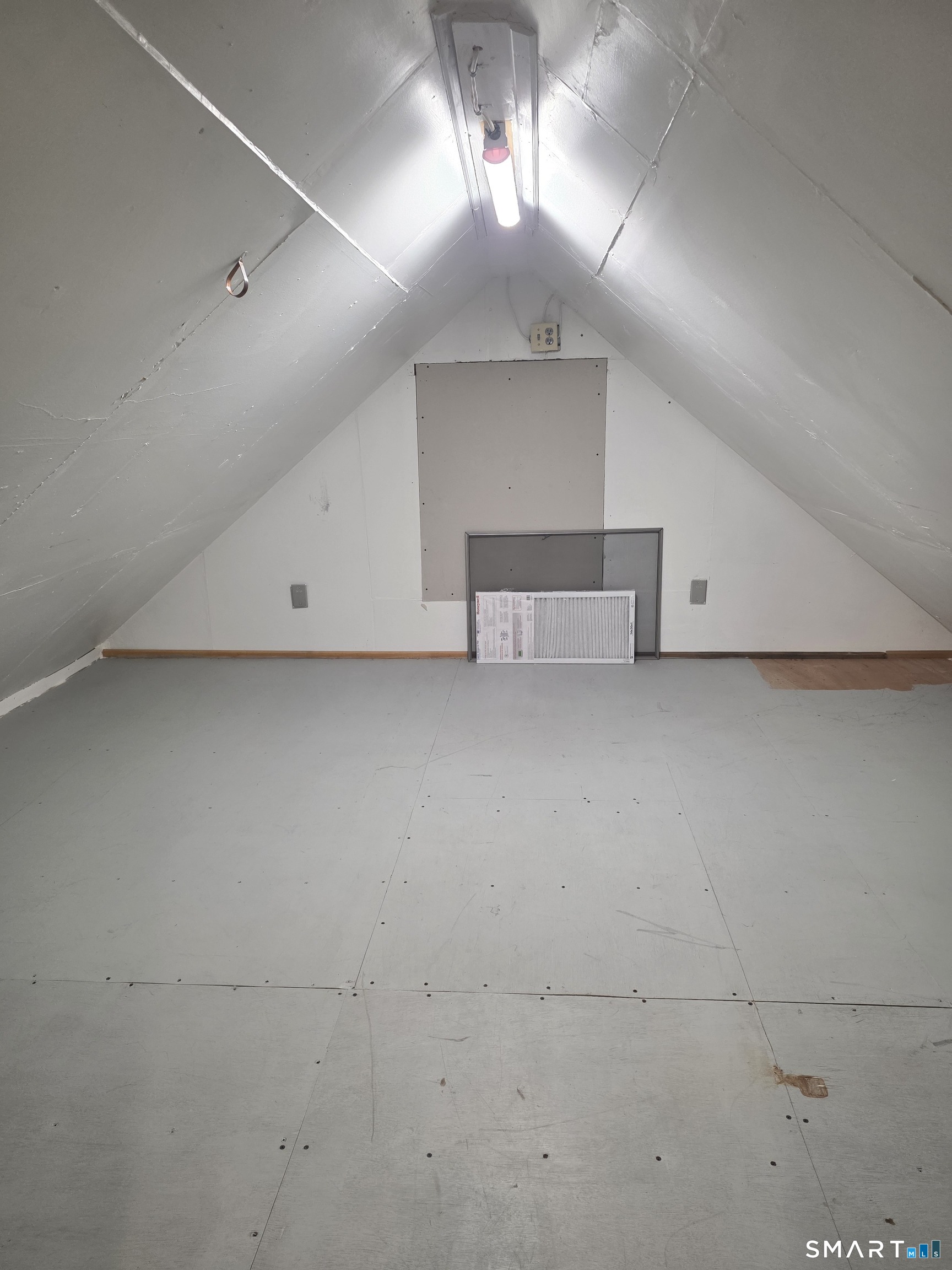 109 South Road photo 12