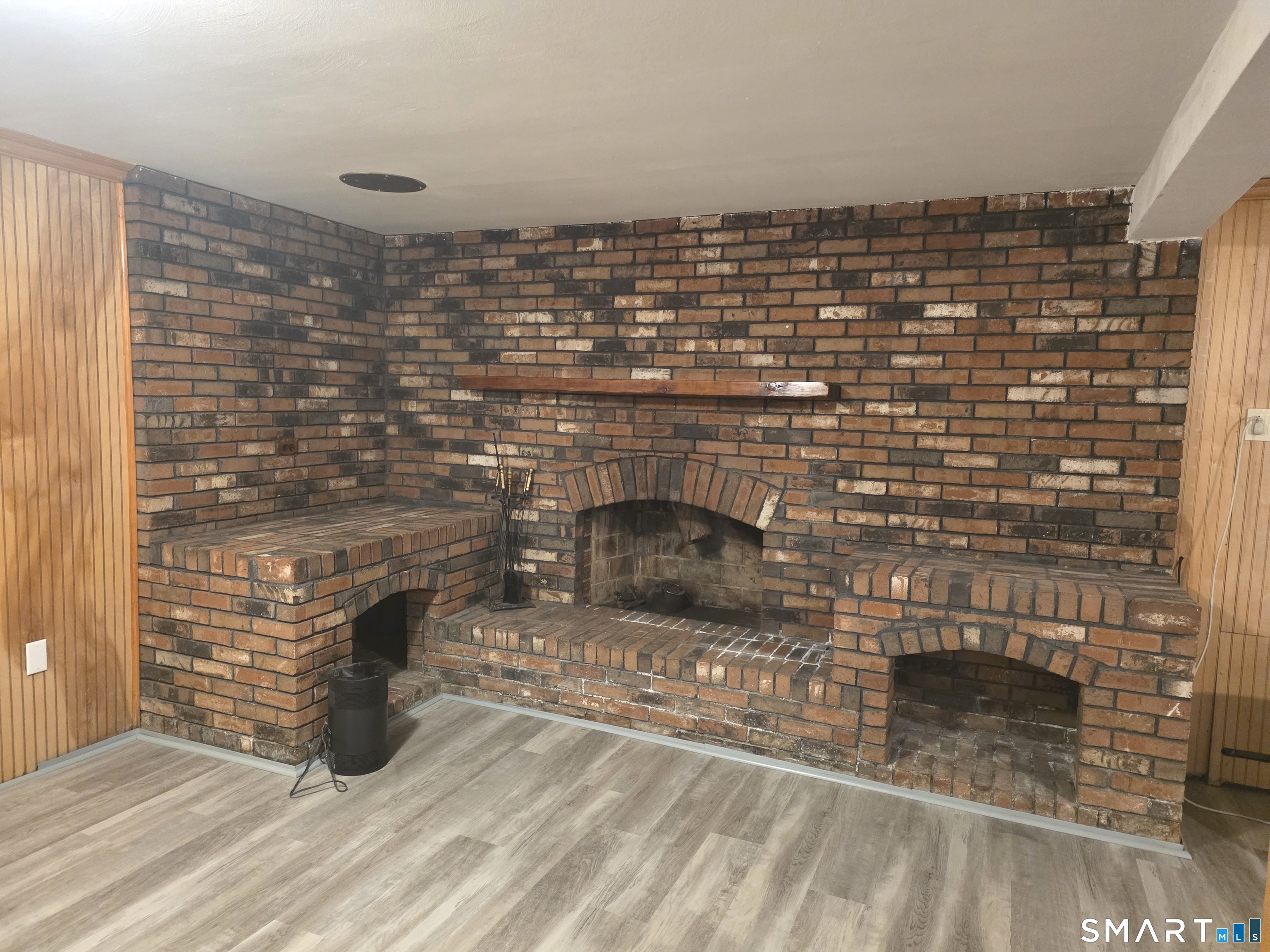 109 South Road photo 20