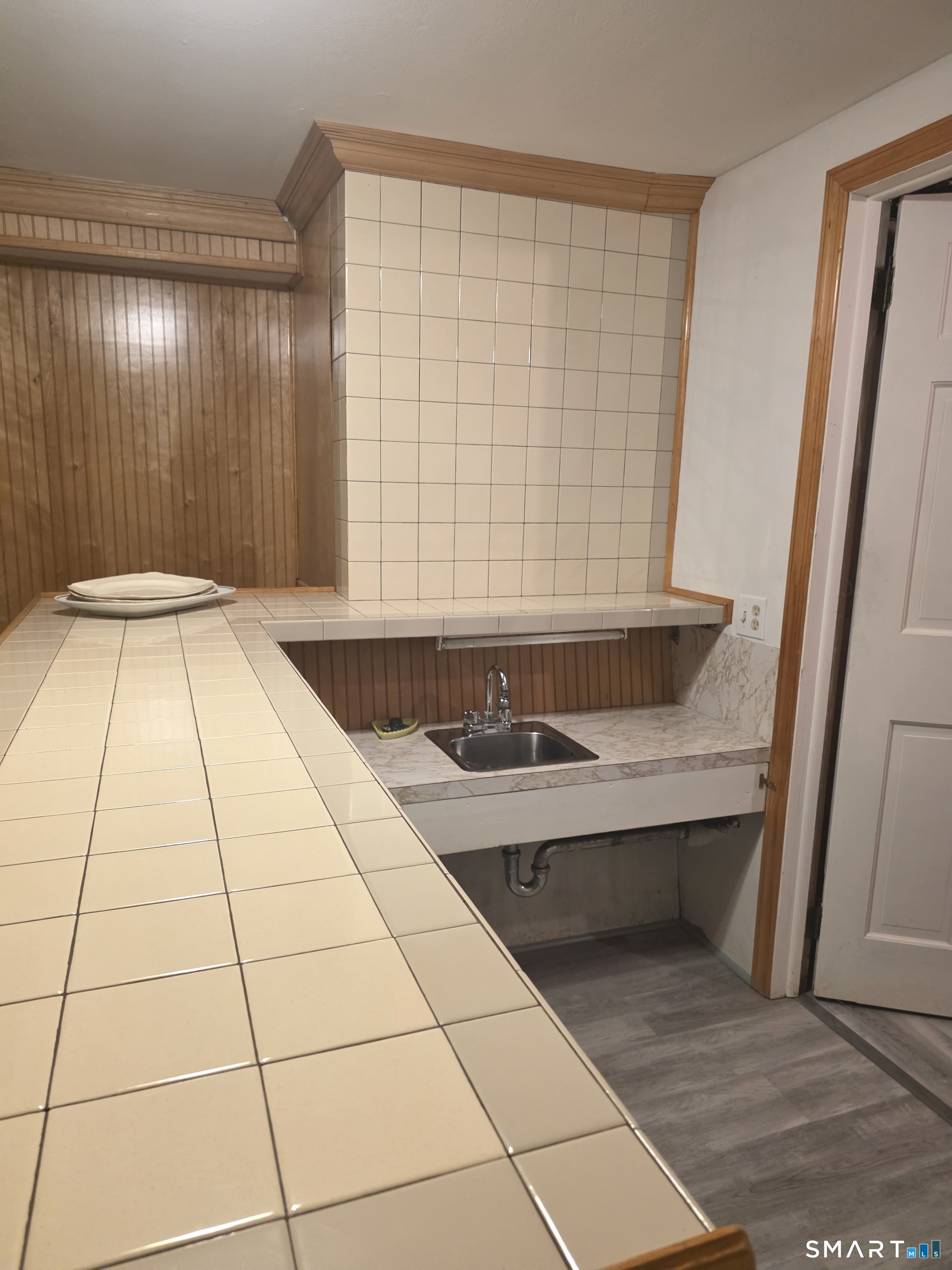 109 South Road photo 23