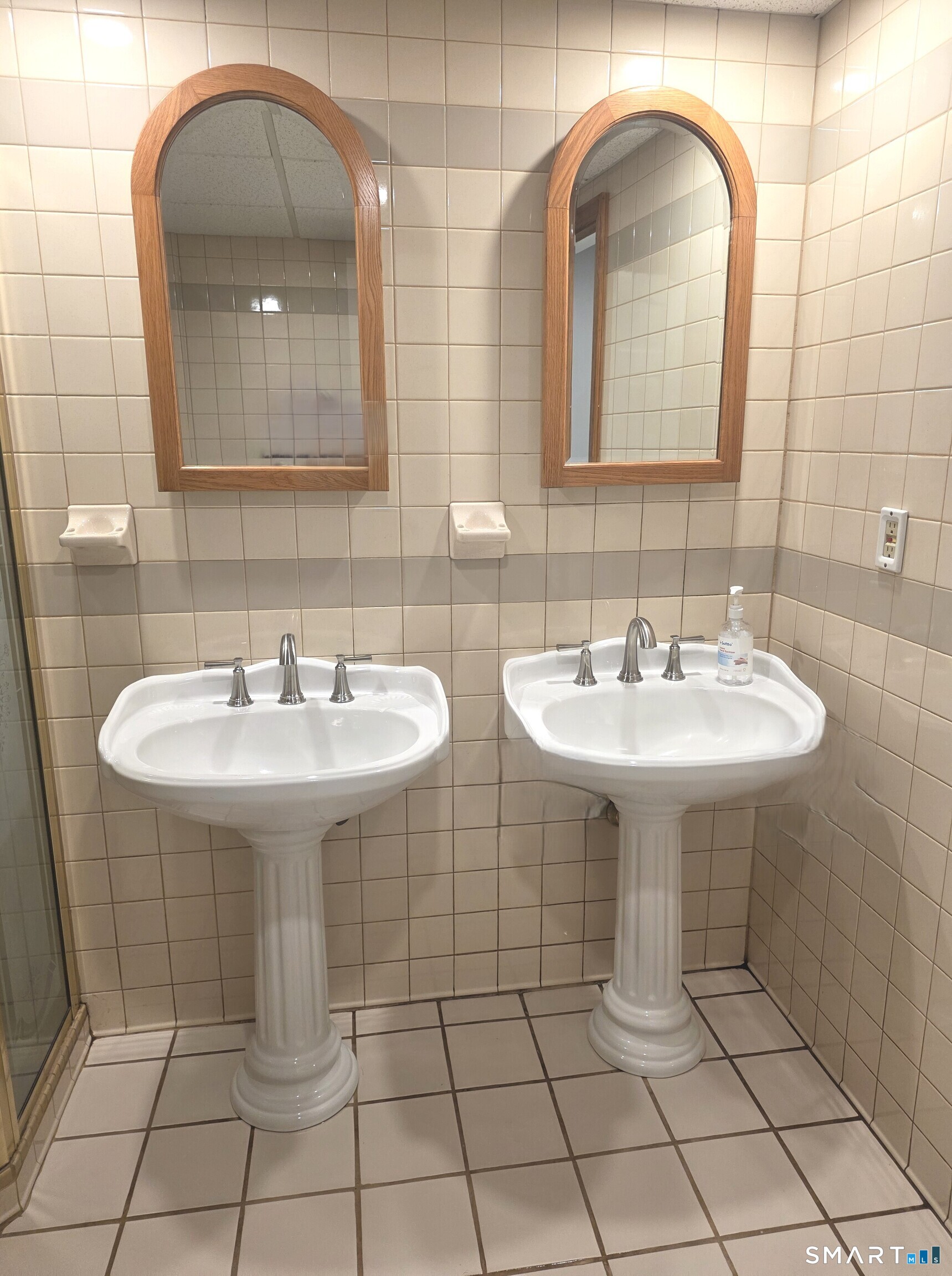 109 South Road photo 29
