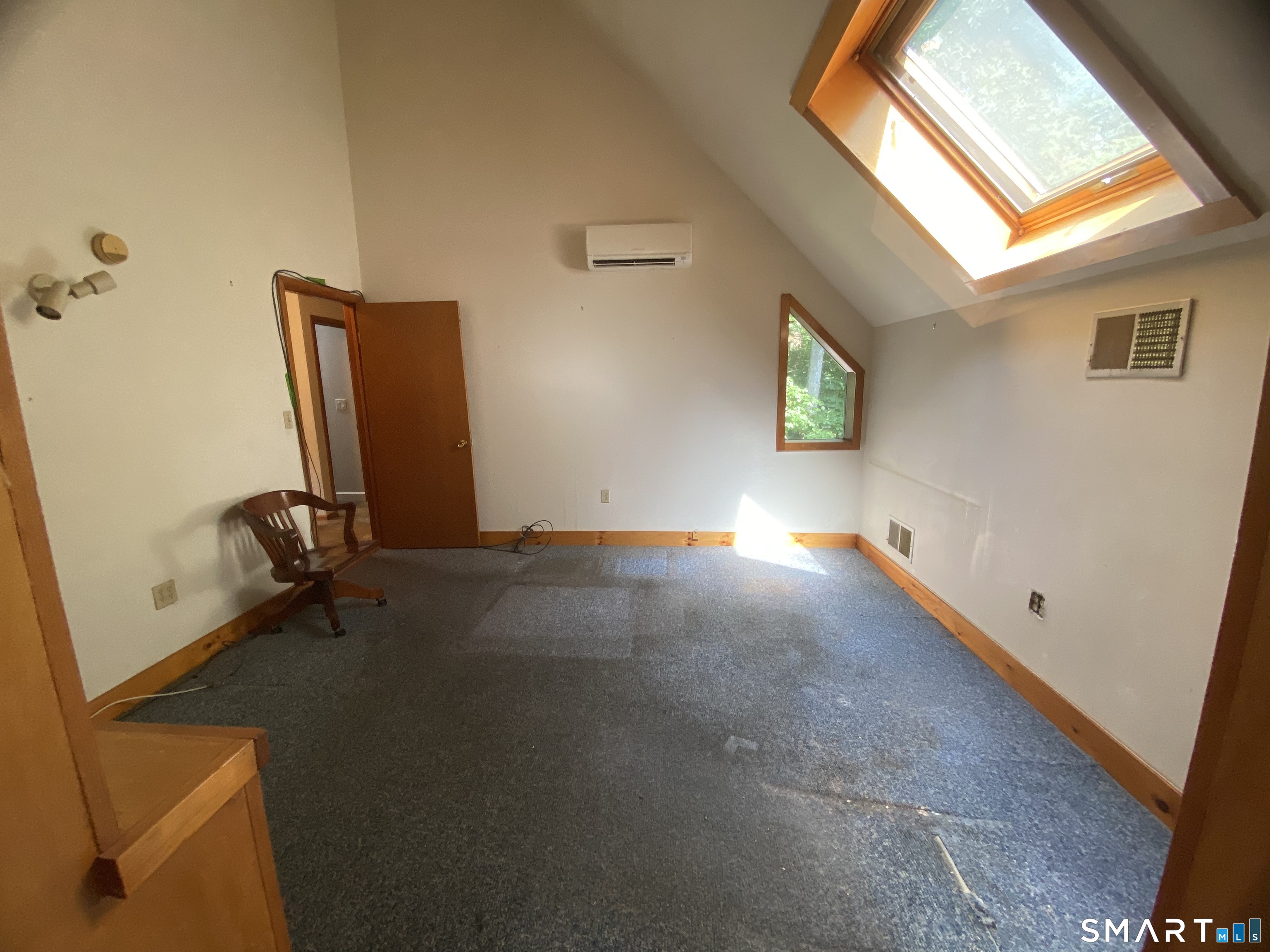 26 Eastwood Drive photo 13